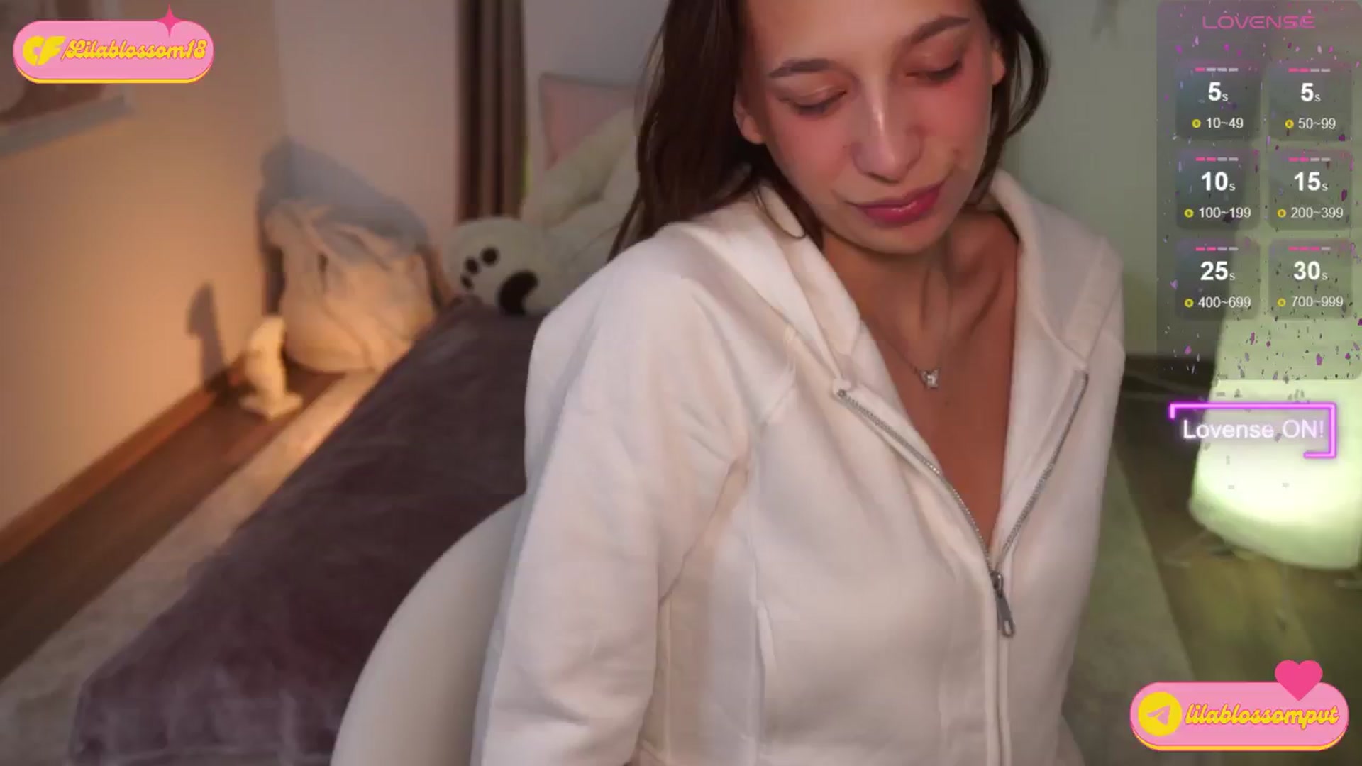 Gallery image thumbnail from LilaBlossom's myfreecams stream on, 05/07/2024, 07:25 image 6 of 20