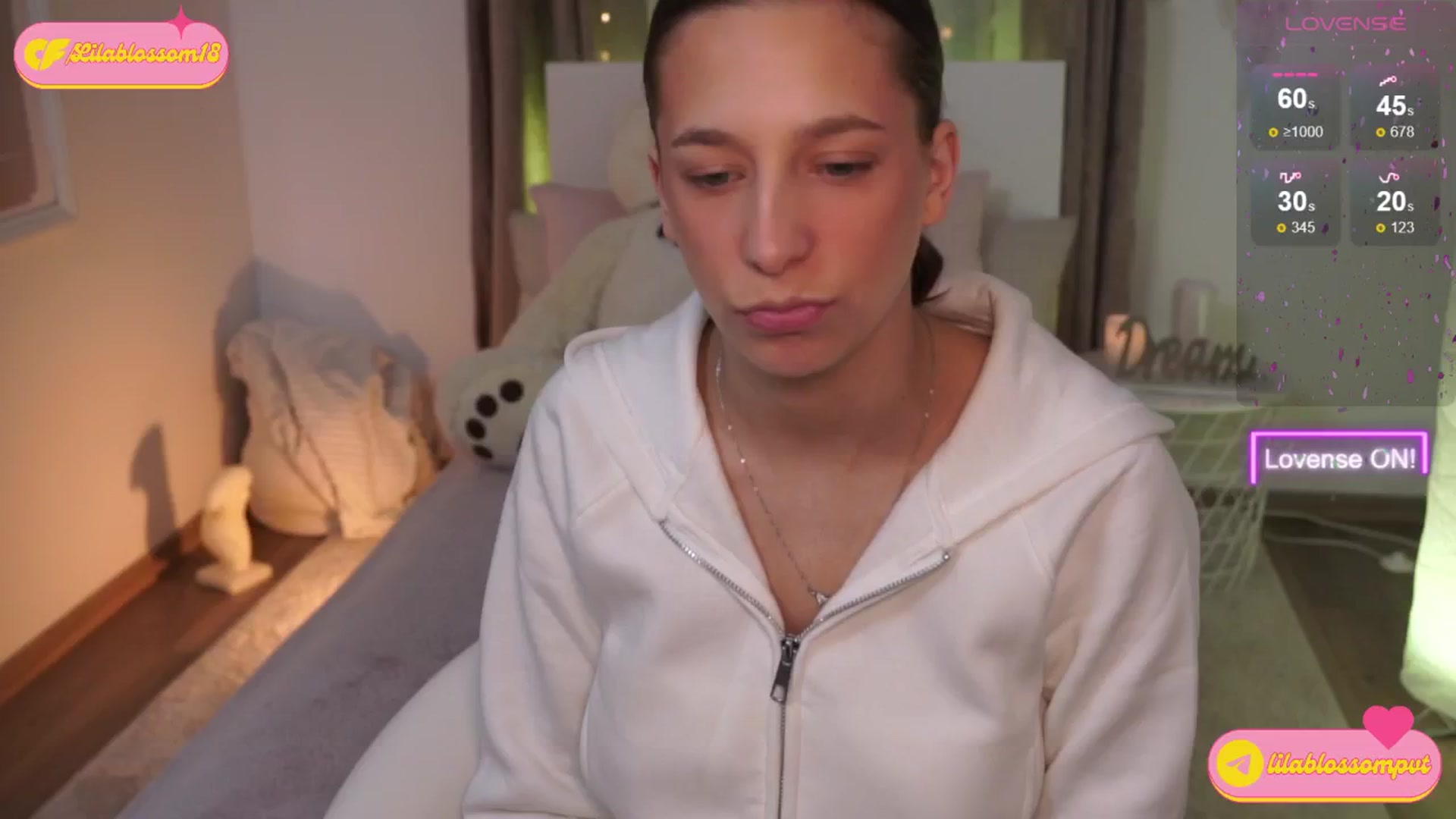 Gallery image thumbnail from LilaBlossom's myfreecams stream on, 05/08/2024, 06:37 image 17 of 20