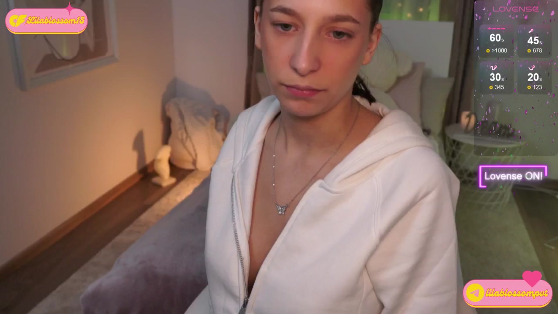 Gallery image thumbnail from LilaBlossom's myfreecams stream on, 05/08/2024, 11:37 image 3 of 20