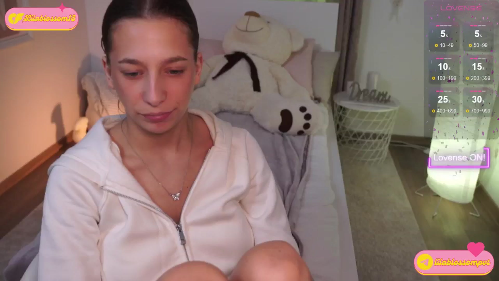 Gallery image thumbnail from LilaBlossom's myfreecams stream on, 05/08/2024, 11:37 image 13 of 20