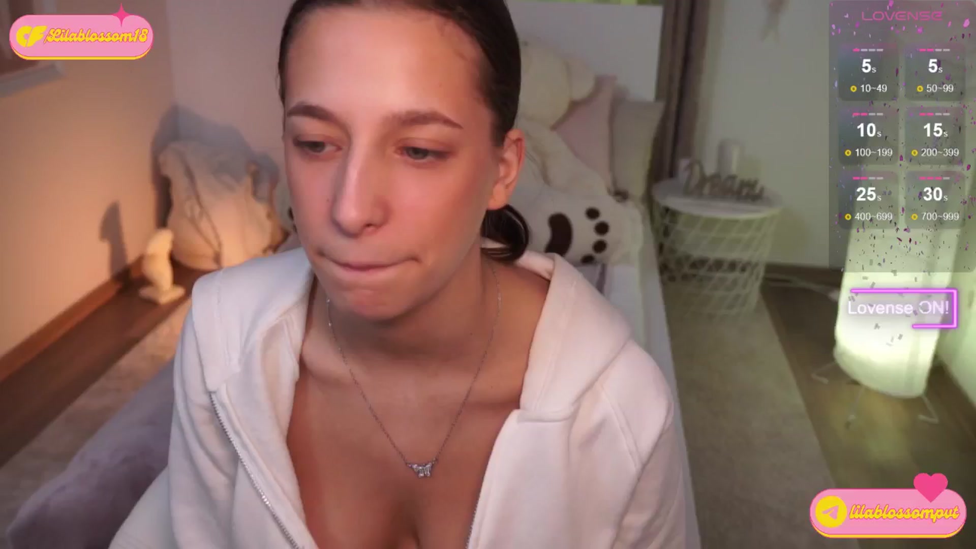 Gallery image thumbnail from LilaBlossom's myfreecams stream on, 05/08/2024, 11:37 image 15 of 20