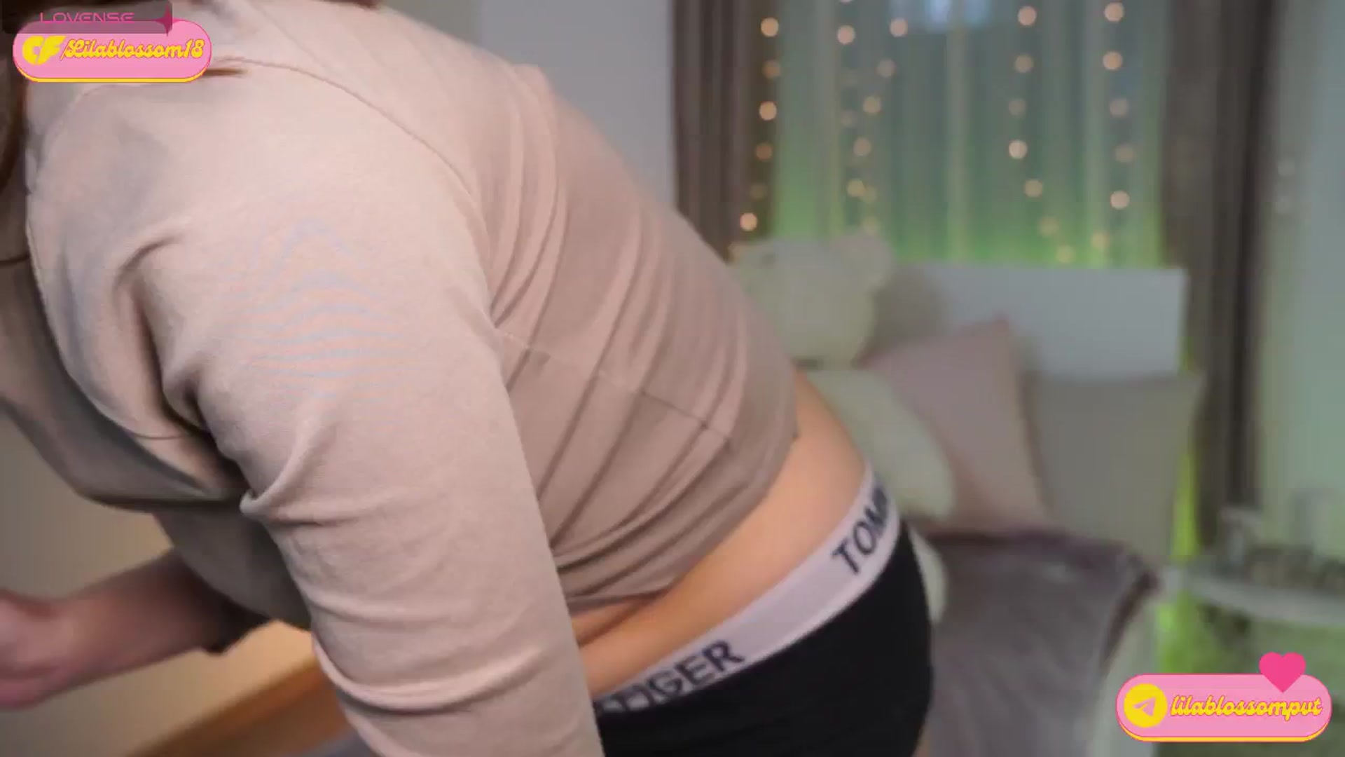 Gallery image thumbnail from LilaBlossom's myfreecams stream on, 05/10/2024, 20:09 image 13 of 20