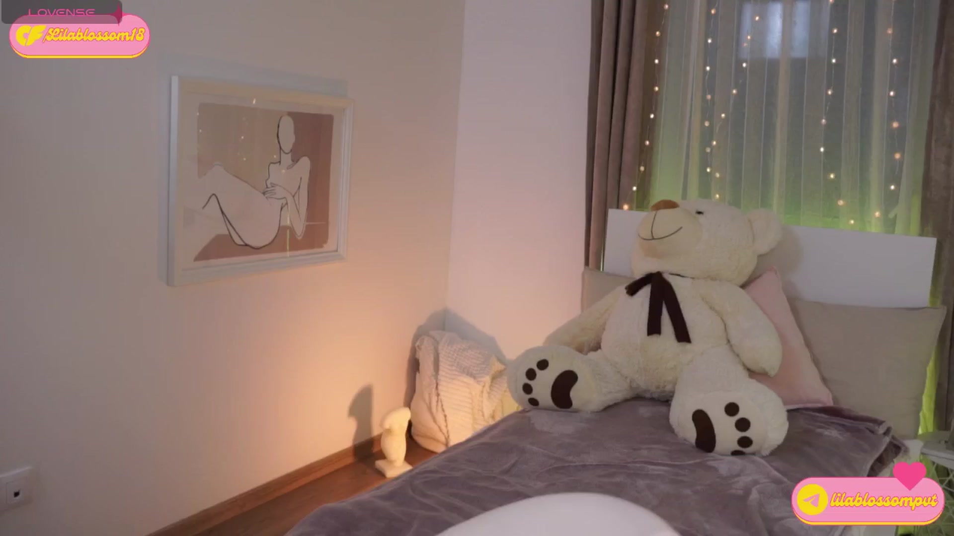 Gallery image thumbnail from LilaBlossom's myfreecams stream on, 05/10/2024, 22:00 image 19 of 20