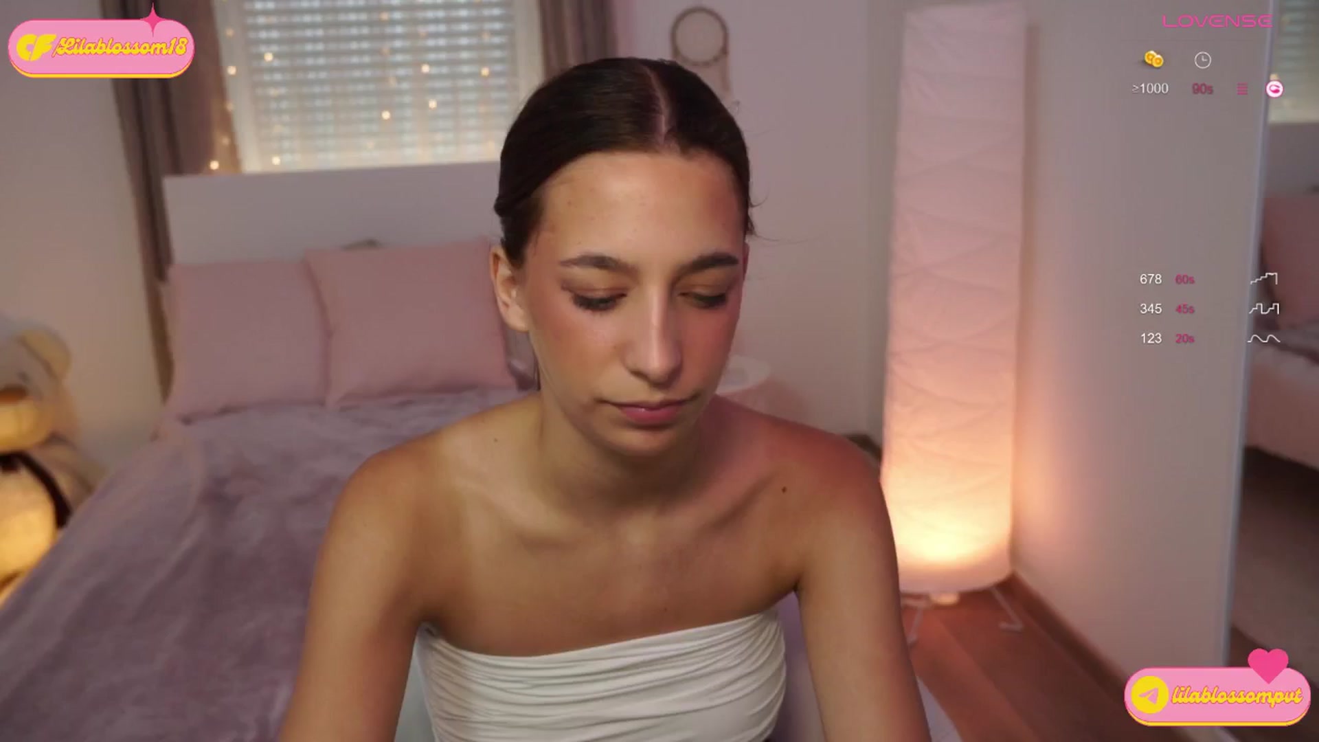 Gallery image thumbnail from LilaBlossom's myfreecams stream on, 07/06/2024, 12:34 image 17 of 20