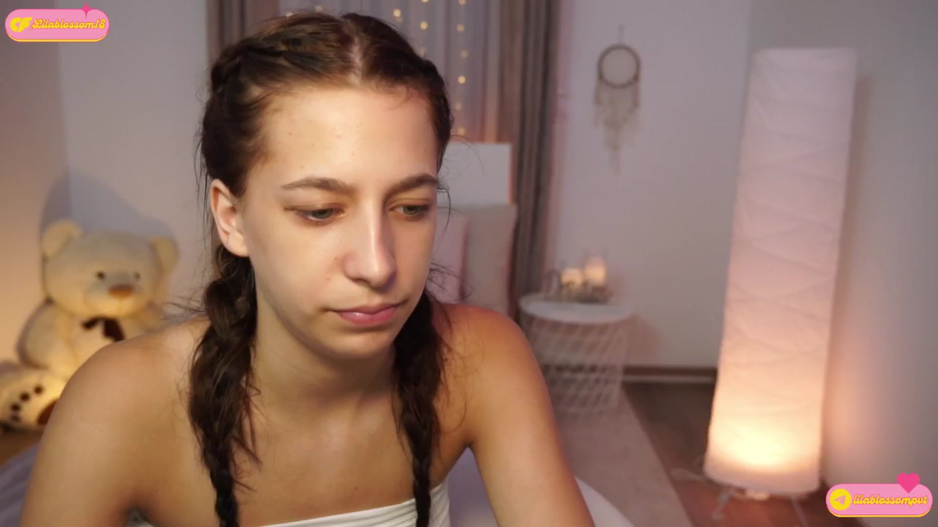Gallery image thumbnail from LilaBlossom's myfreecams stream on, 07/12/2024, 17:48 image 9 of 20