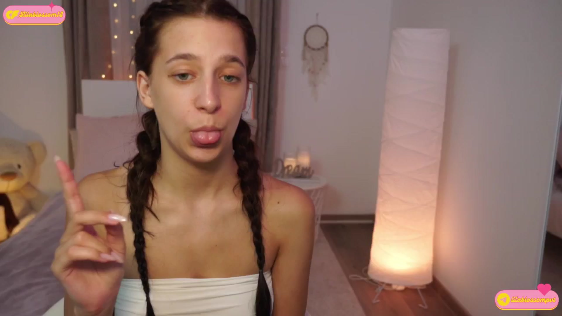 Gallery image thumbnail from LilaBlossom's myfreecams stream on, 07/12/2024, 19:36 image 3 of 20