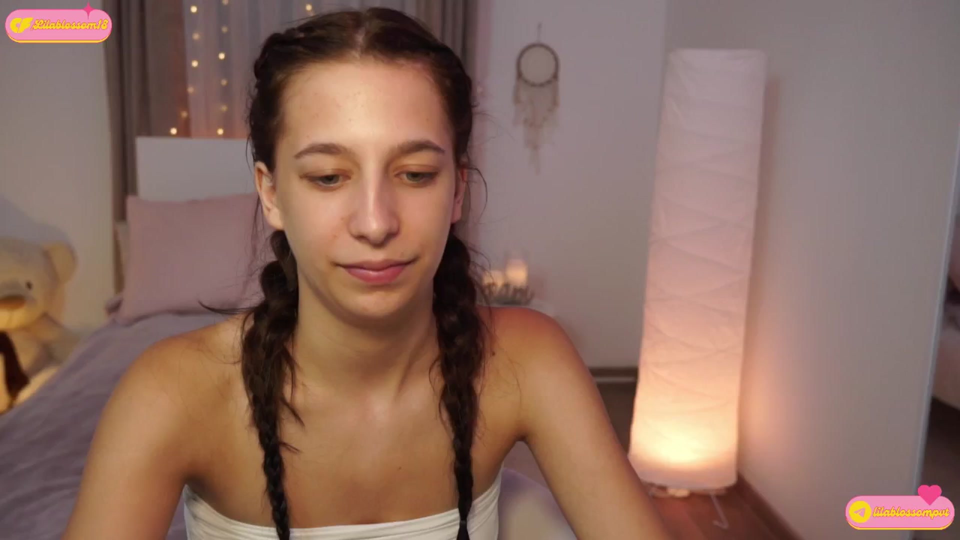 Gallery image thumbnail from LilaBlossom's myfreecams stream on, 07/12/2024, 19:36 image 12 of 20