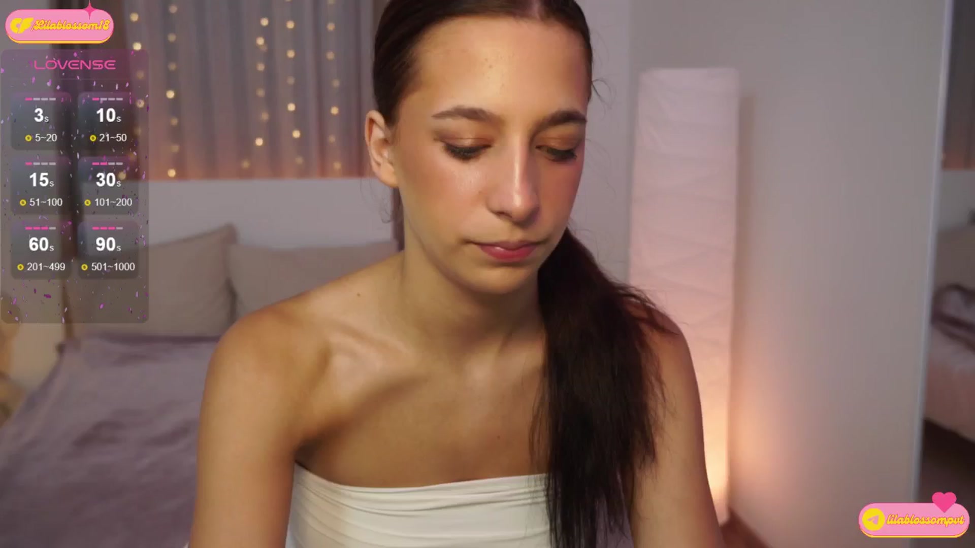Gallery image thumbnail from LilaBlossom's myfreecams stream on, 07/16/2024, 17:03 image 4 of 20