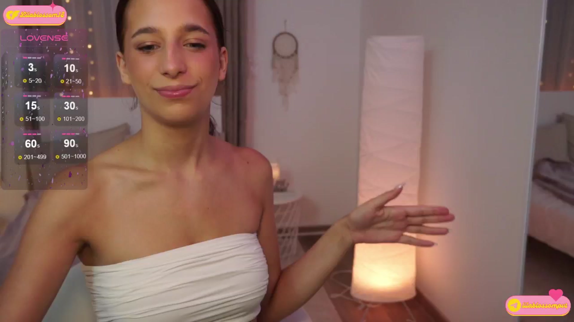 Gallery image thumbnail from LilaBlossom's myfreecams stream on, 07/16/2024, 17:03 image 17 of 20