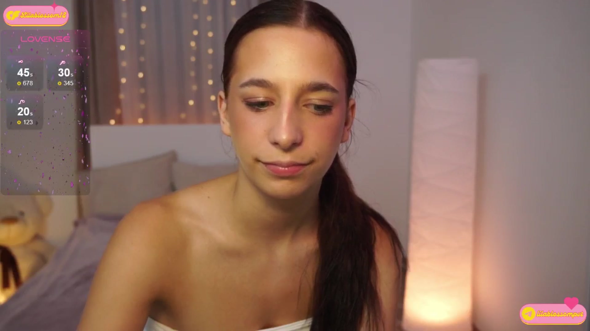 Gallery image thumbnail from LilaBlossom's myfreecams stream on, 07/16/2024, 19:48 image 15 of 20