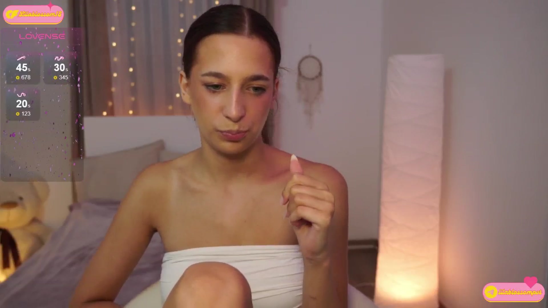 Gallery image thumbnail from LilaBlossom's myfreecams stream on, 07/16/2024, 19:48 image 14 of 20