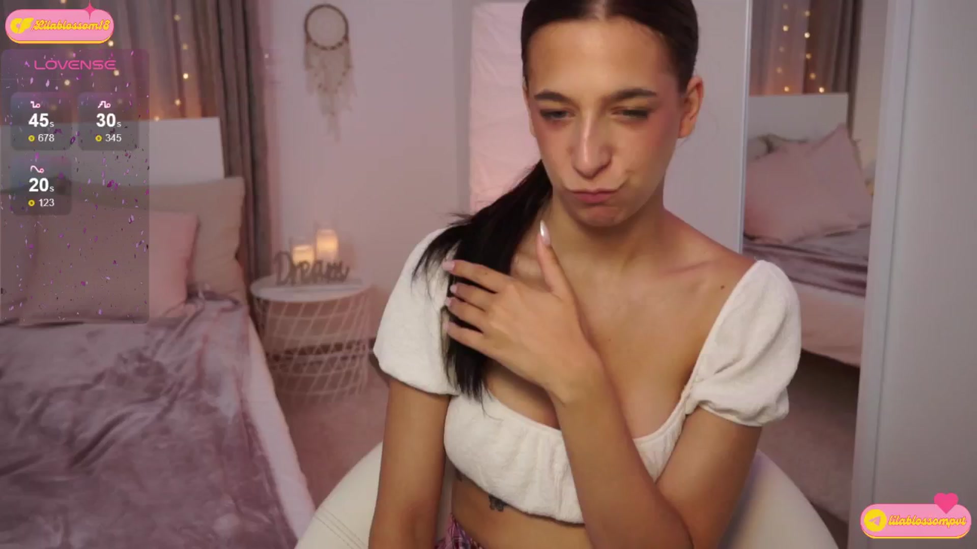 Gallery image thumbnail from LilaBlossom's myfreecams stream on, 07/18/2024, 19:24 image 13 of 20