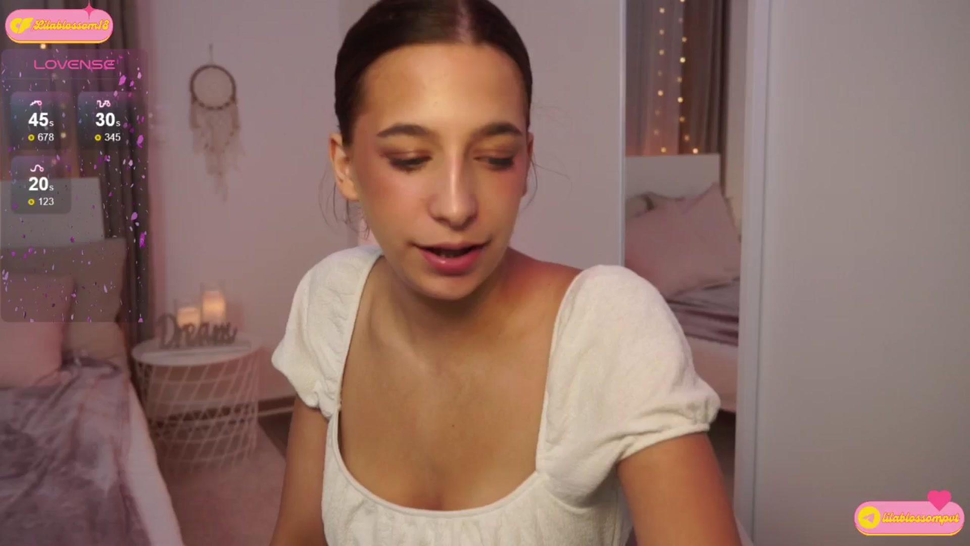 Gallery image thumbnail from LilaBlossom's myfreecams stream on, 07/18/2024, 21:18 image 1 of 20