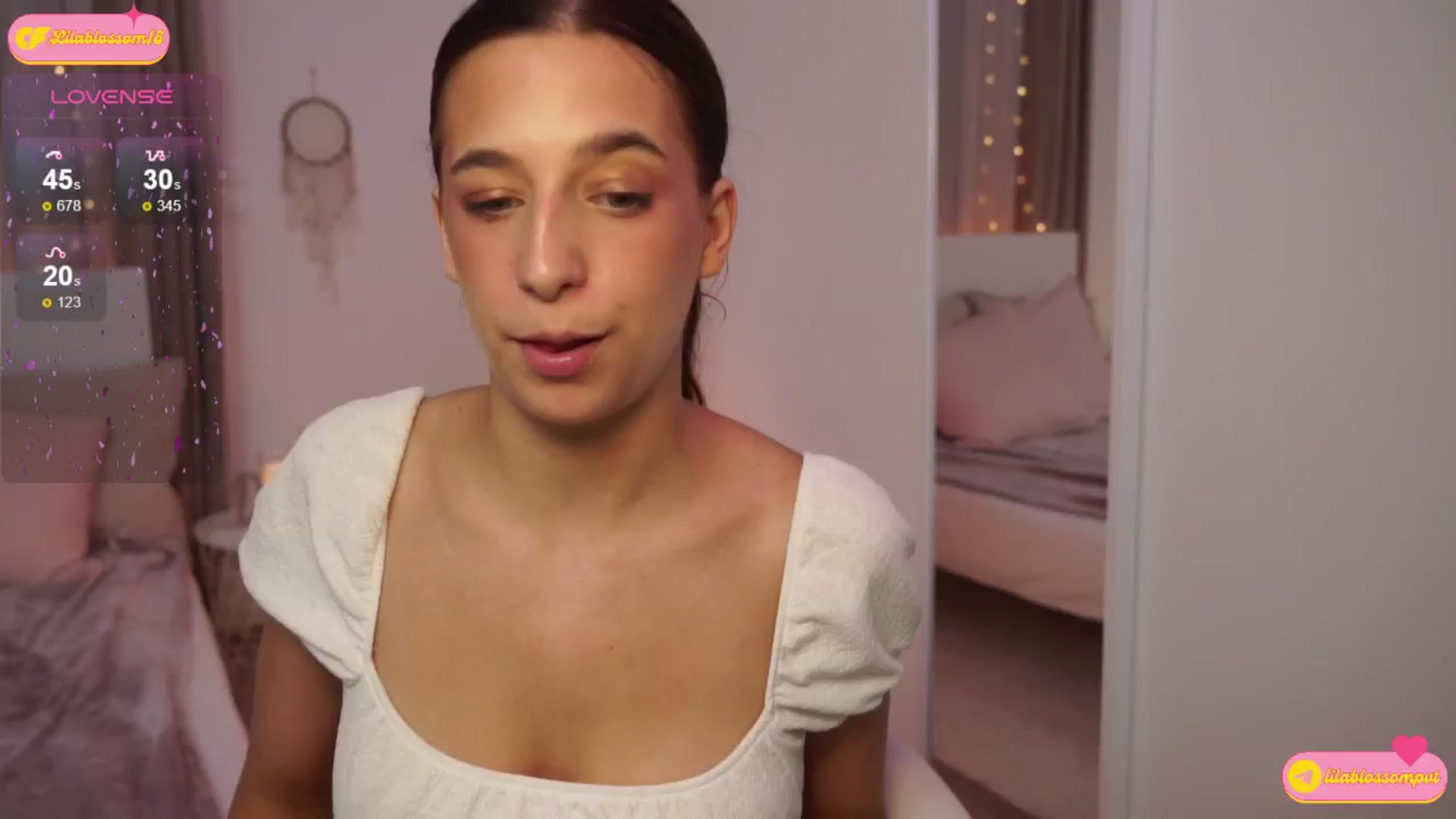 Gallery image thumbnail from LilaBlossom's myfreecams stream on, 07/18/2024, 21:18 image 13 of 20