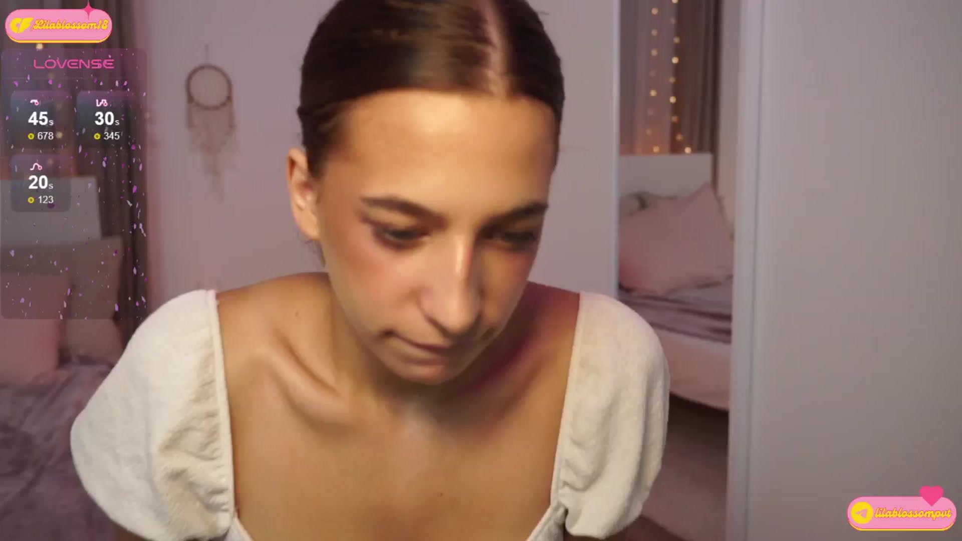 Gallery image thumbnail from LilaBlossom's myfreecams stream on, 07/18/2024, 21:18 image 8 of 20