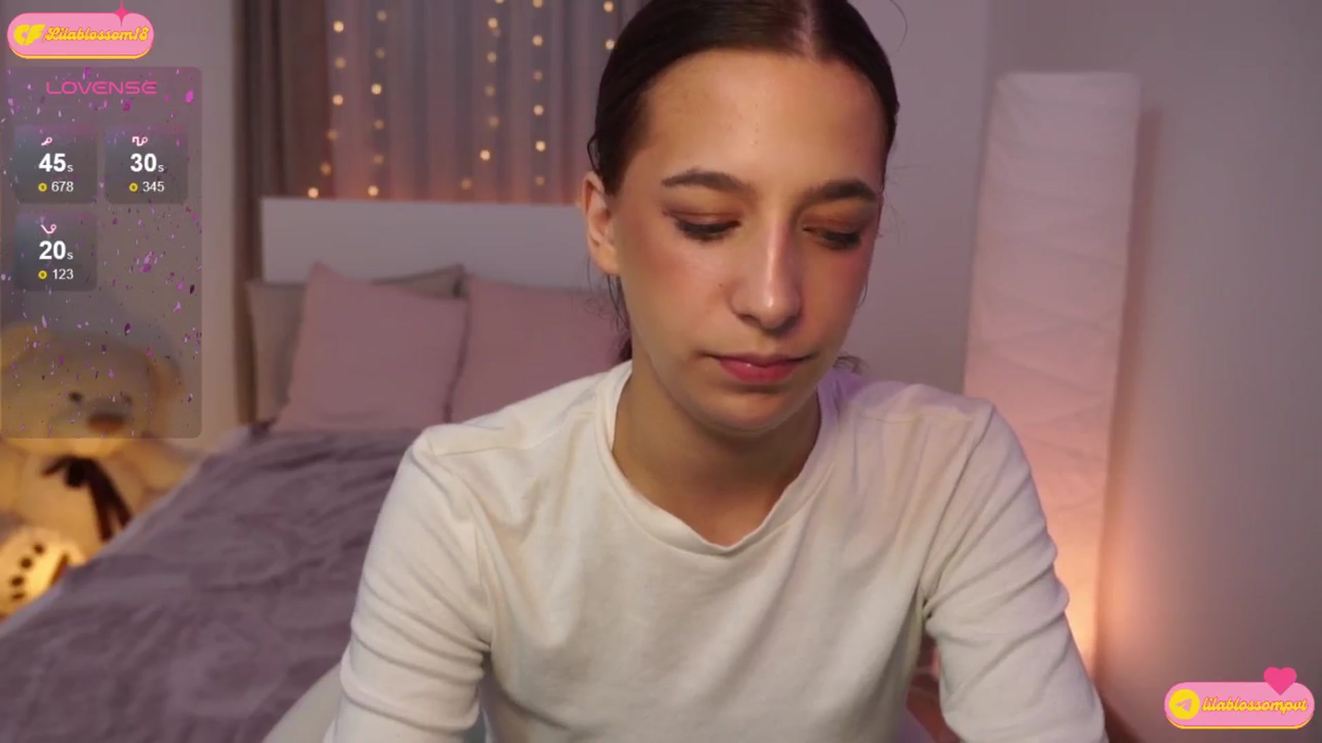 Gallery image thumbnail from LilaBlossom's myfreecams stream on, 07/18/2024, 23:43 image 13 of 20