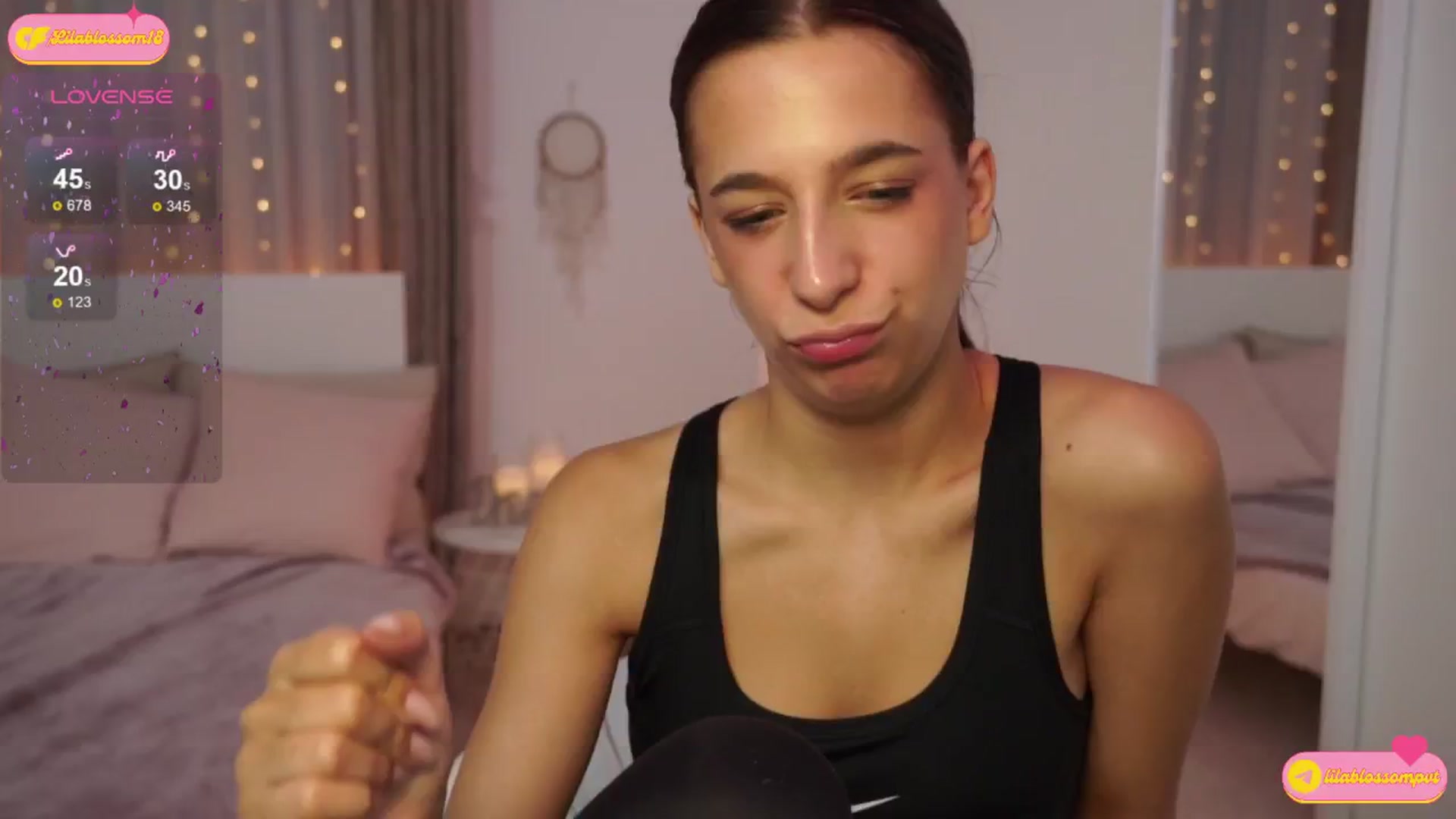 Gallery image thumbnail from LilaBlossom's myfreecams stream on, 07/19/2024, 02:00 image 9 of 20
