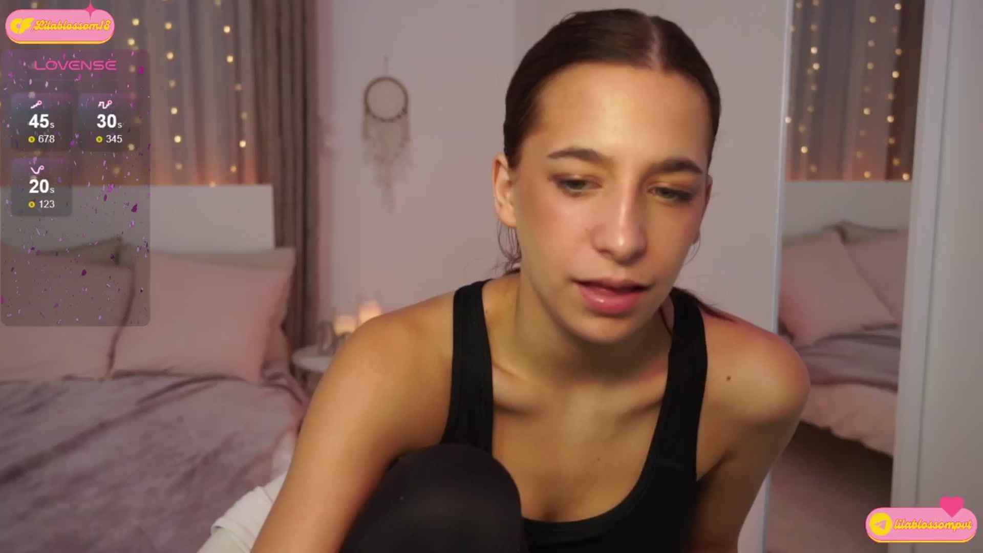 Gallery image thumbnail from LilaBlossom's myfreecams stream on, 07/19/2024, 02:00 image 13 of 20