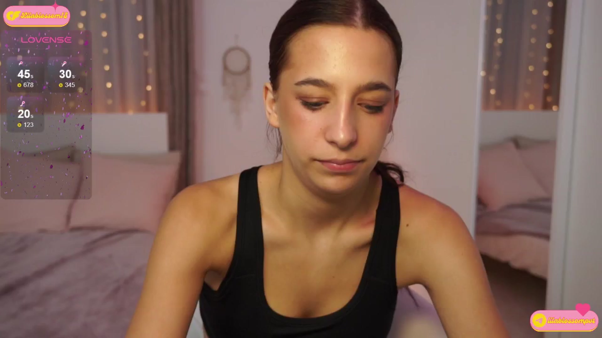 Gallery image thumbnail from LilaBlossom's myfreecams stream on, 07/19/2024, 02:00 image 18 of 20