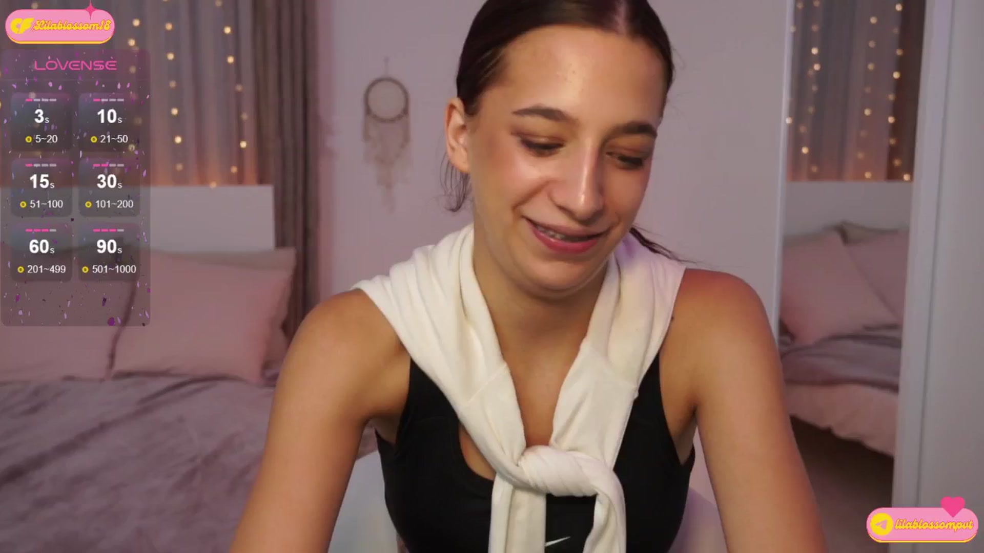 Gallery image thumbnail from LilaBlossom's myfreecams stream on, 07/19/2024, 02:33 image 19 of 20