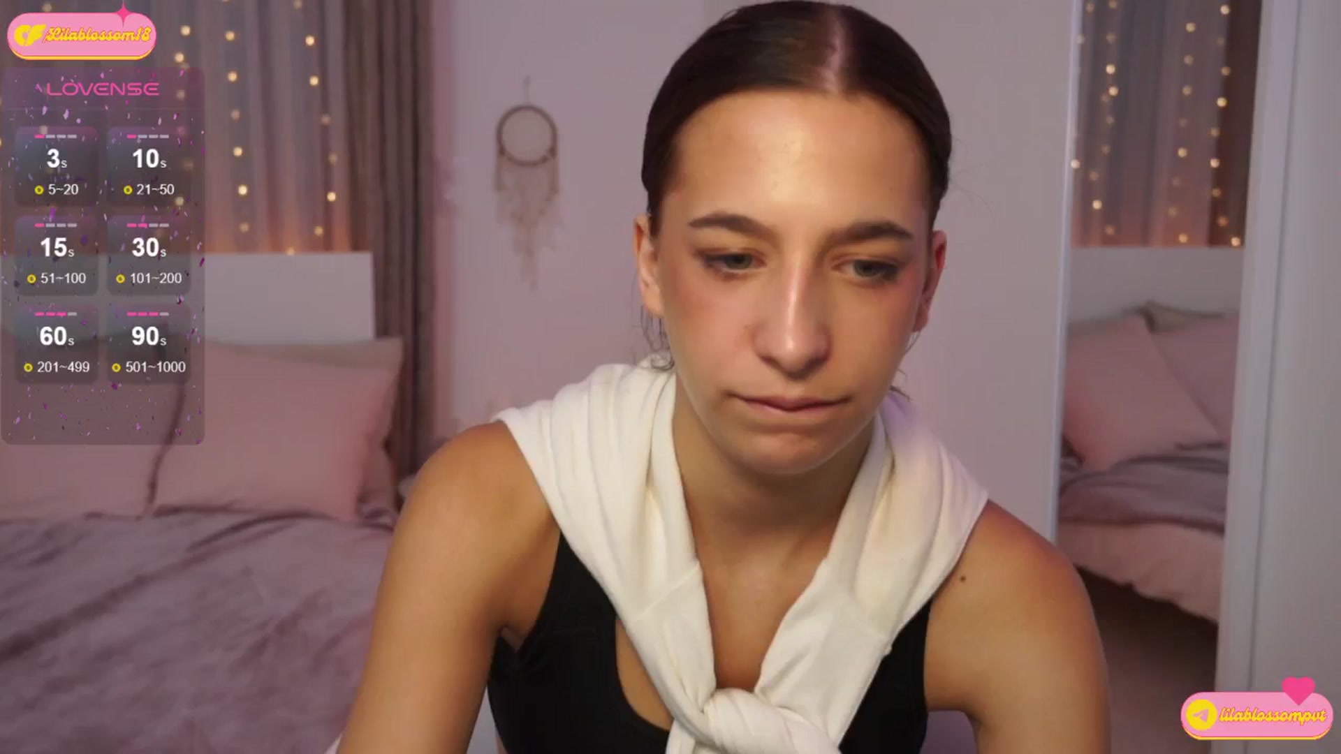 Gallery image thumbnail from LilaBlossom's myfreecams stream on, 07/19/2024, 02:33 image 14 of 20