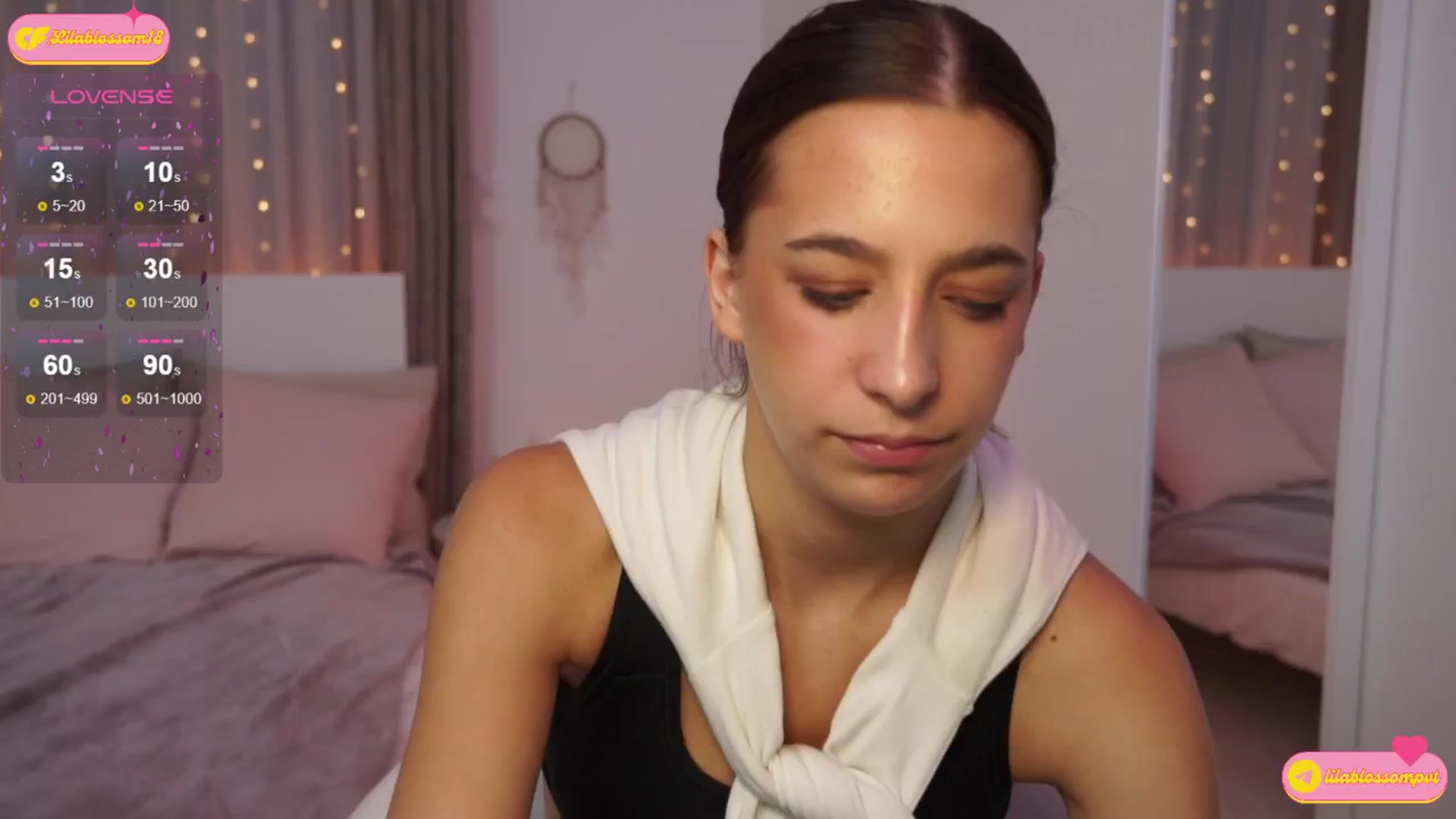 Gallery image thumbnail from LilaBlossom's myfreecams stream on, 07/19/2024, 02:33 image 15 of 20