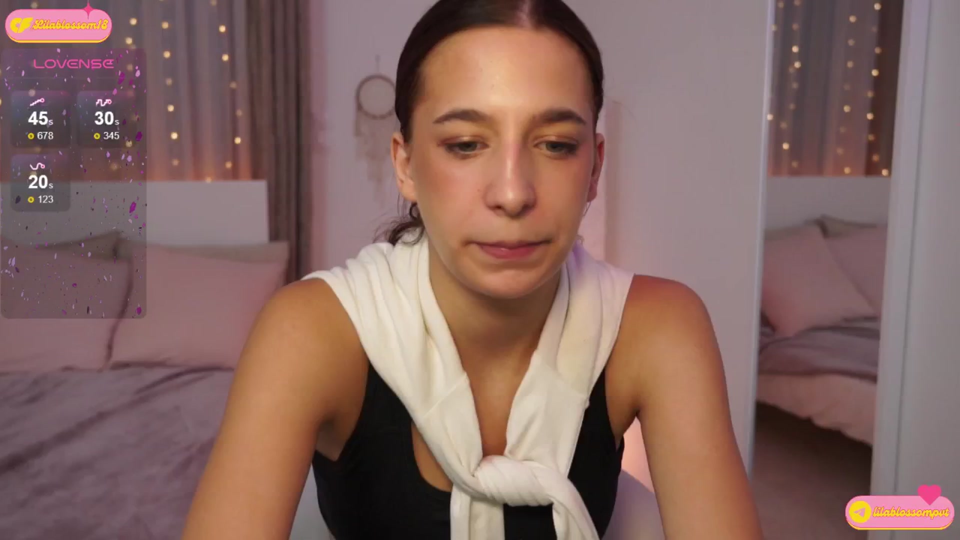 Gallery image thumbnail from LilaBlossom's myfreecams stream on, 07/19/2024, 02:33 image 17 of 20