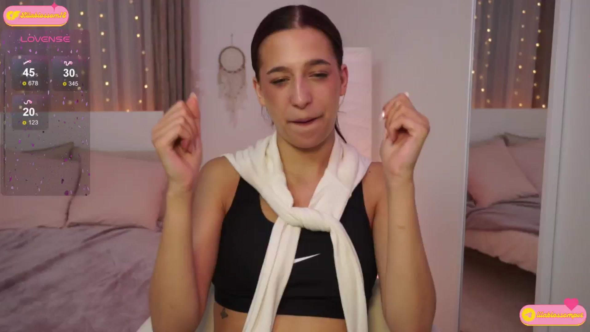 Gallery image thumbnail from LilaBlossom's myfreecams stream on, 07/19/2024, 02:33 image 10 of 20