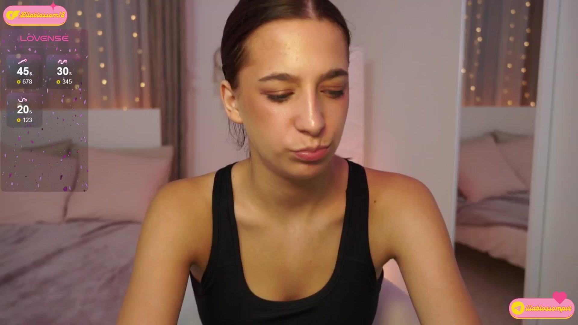 Gallery image thumbnail from LilaBlossom's myfreecams stream on, 07/19/2024, 02:33 image 1 of 20