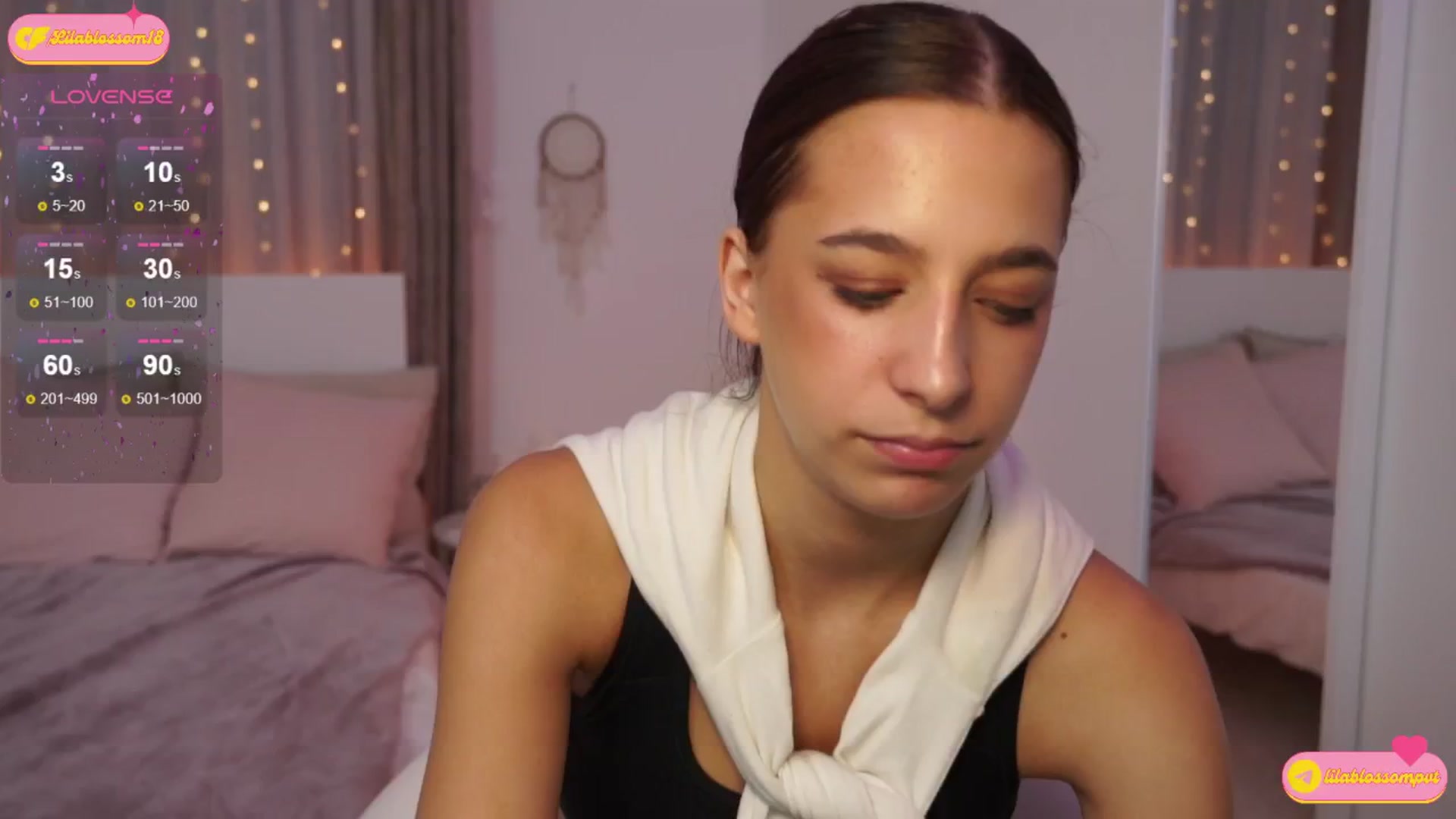 Gallery image thumbnail from LilaBlossom's myfreecams stream on, 07/19/2024, 02:33 image 13 of 20
