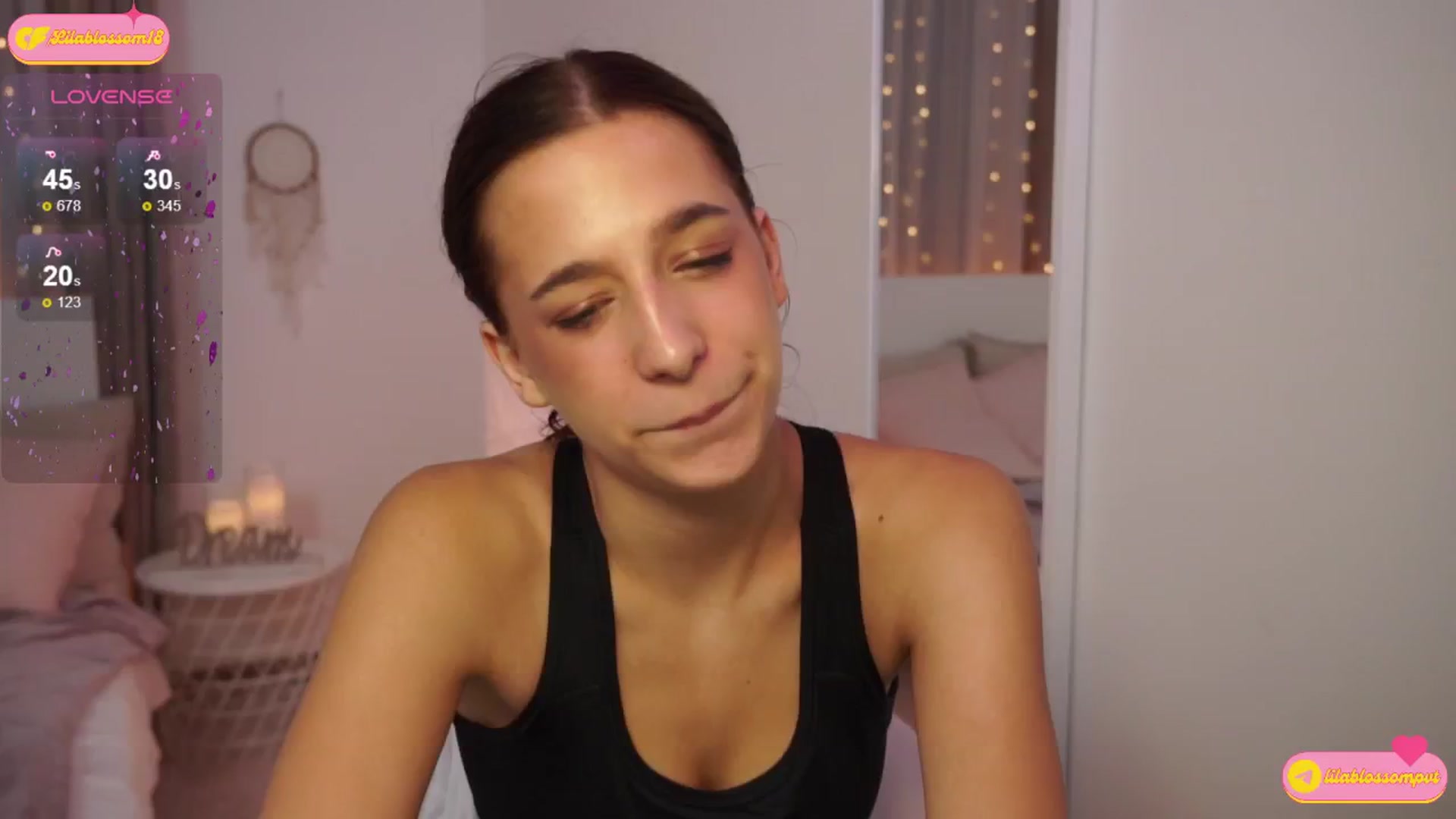 Gallery image thumbnail from LilaBlossom's myfreecams stream on, 07/19/2024, 04:19 image 14 of 20
