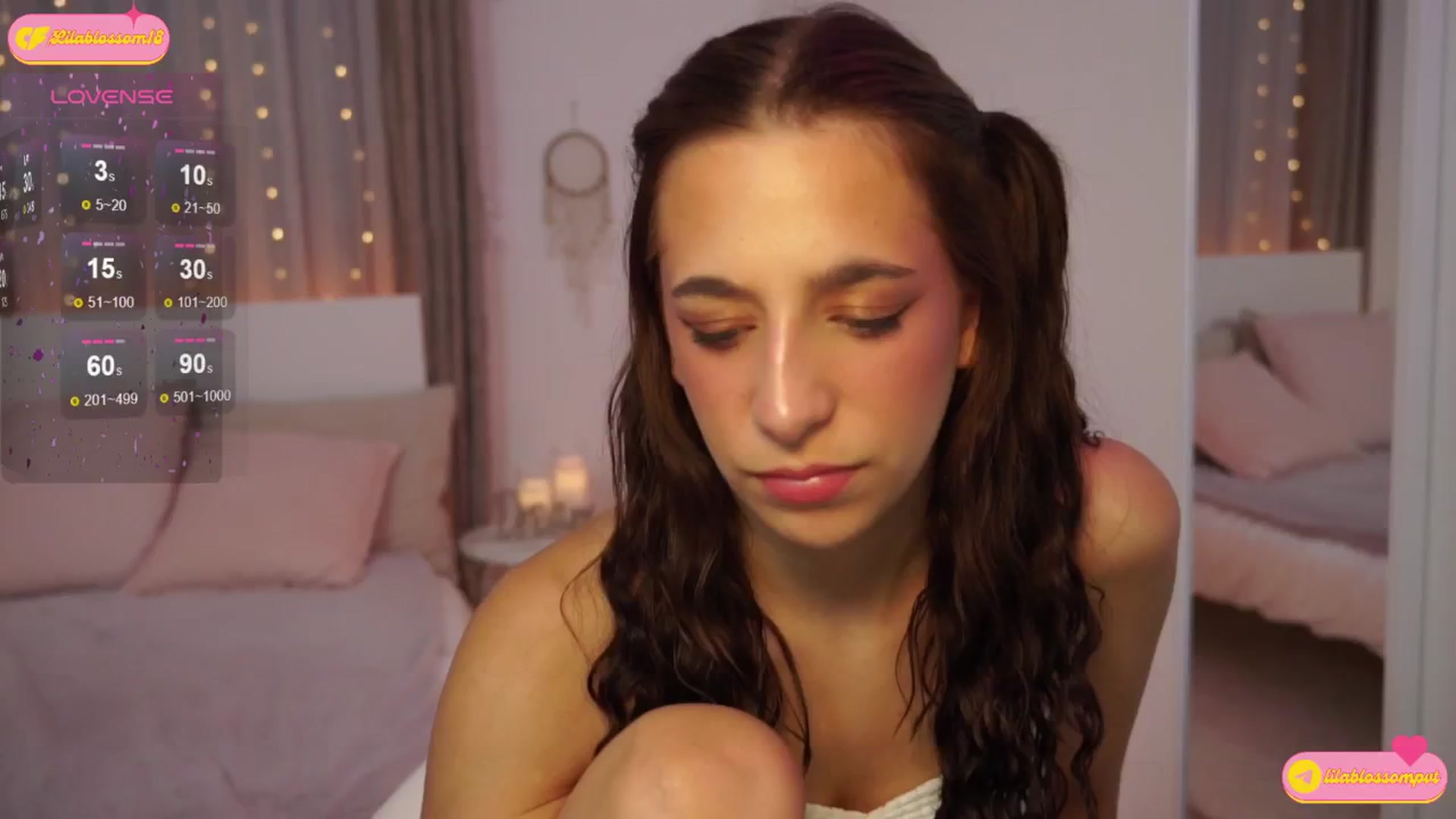Gallery image thumbnail from LilaBlossom's myfreecams stream on, 07/19/2024, 18:29 image 4 of 20