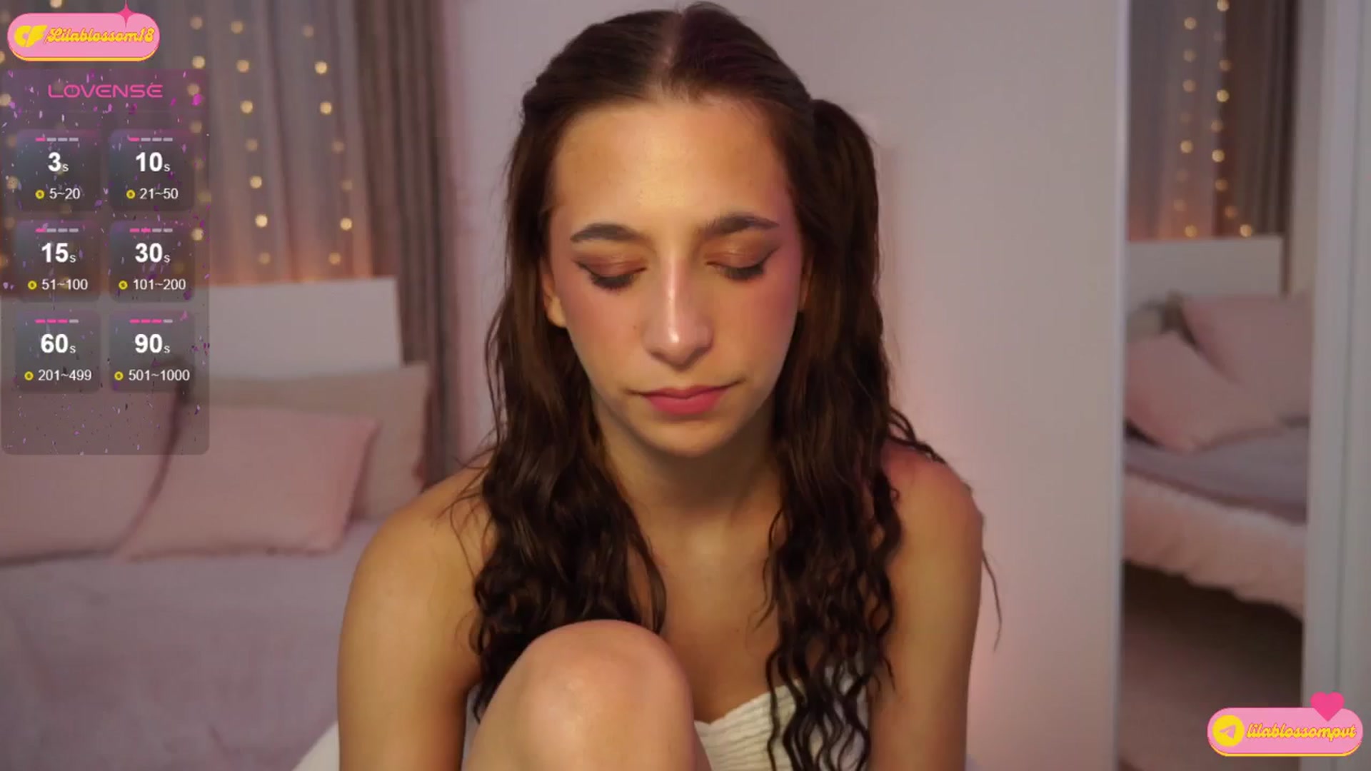 Gallery image thumbnail from LilaBlossom's myfreecams stream on, 07/19/2024, 18:29 image 3 of 20