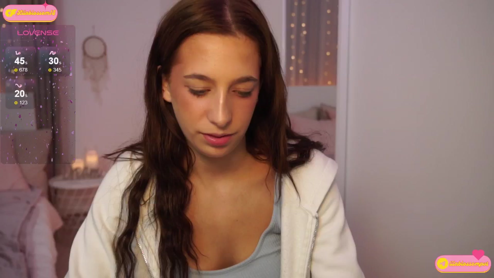 Gallery image thumbnail from LilaBlossom's myfreecams stream on, 07/20/2024, 19:45 image 12 of 20
