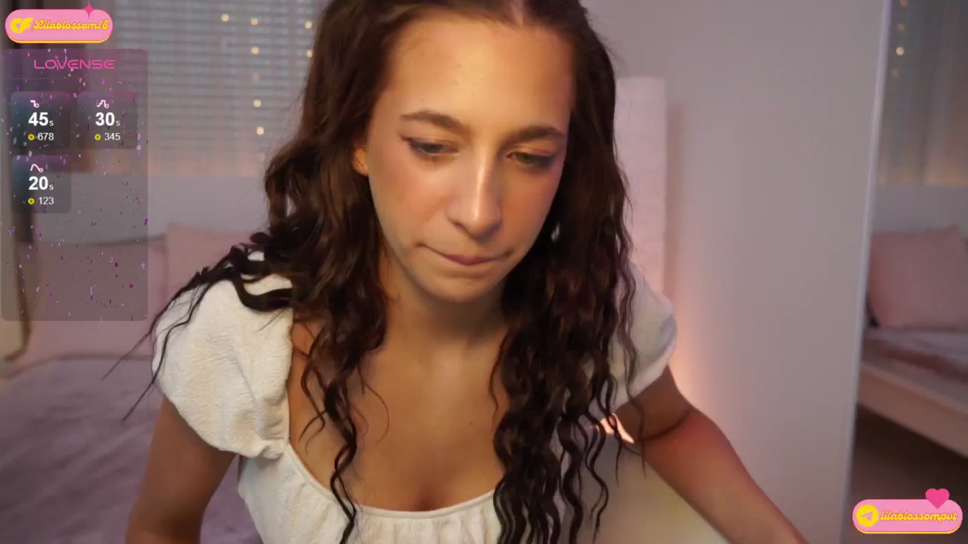 Gallery image thumbnail from LilaBlossom's myfreecams stream on, 07/23/2024, 17:33 image 11 of 20