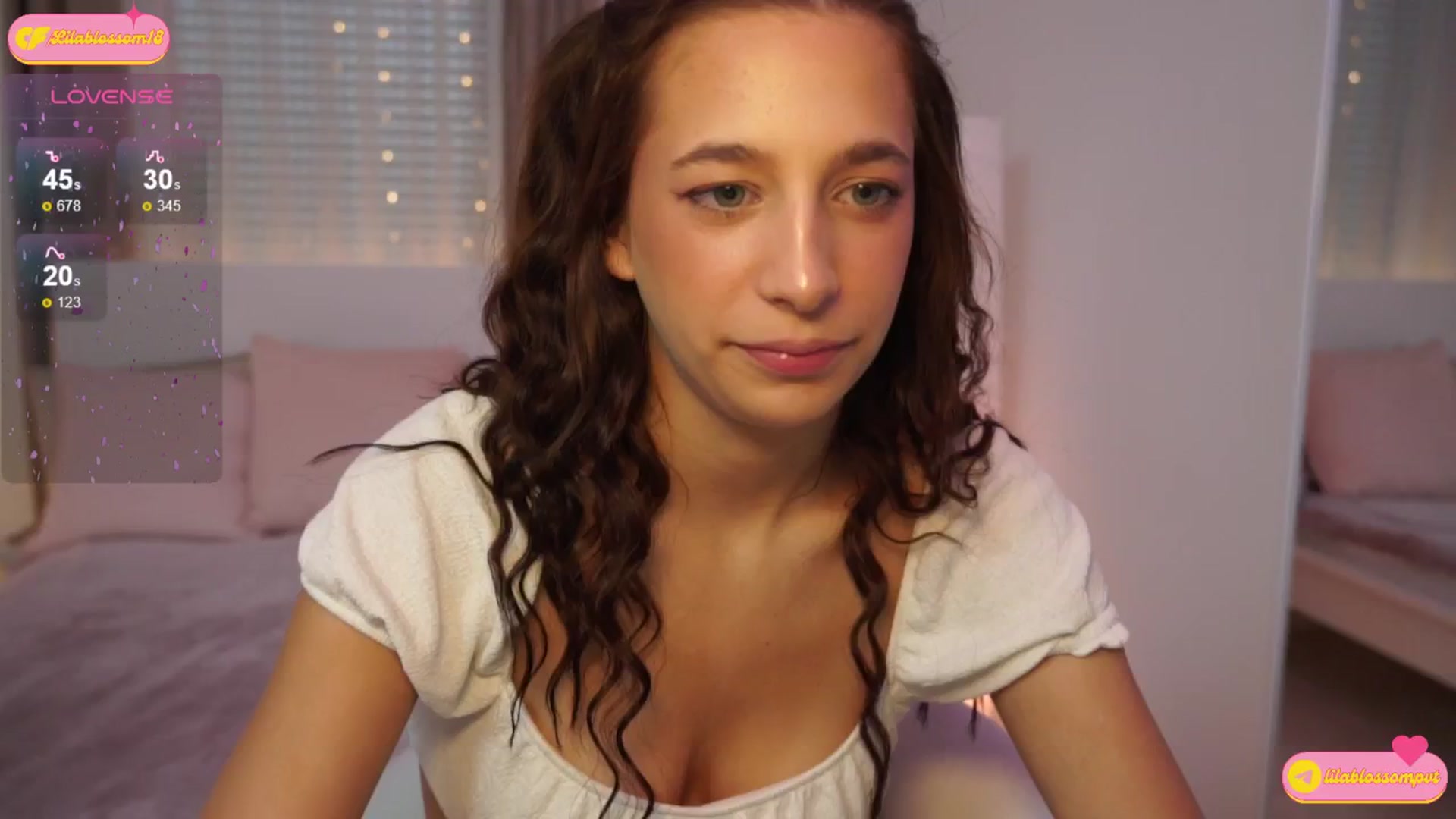 Gallery image thumbnail from LilaBlossom's myfreecams stream on, 07/23/2024, 17:33 image 1 of 20