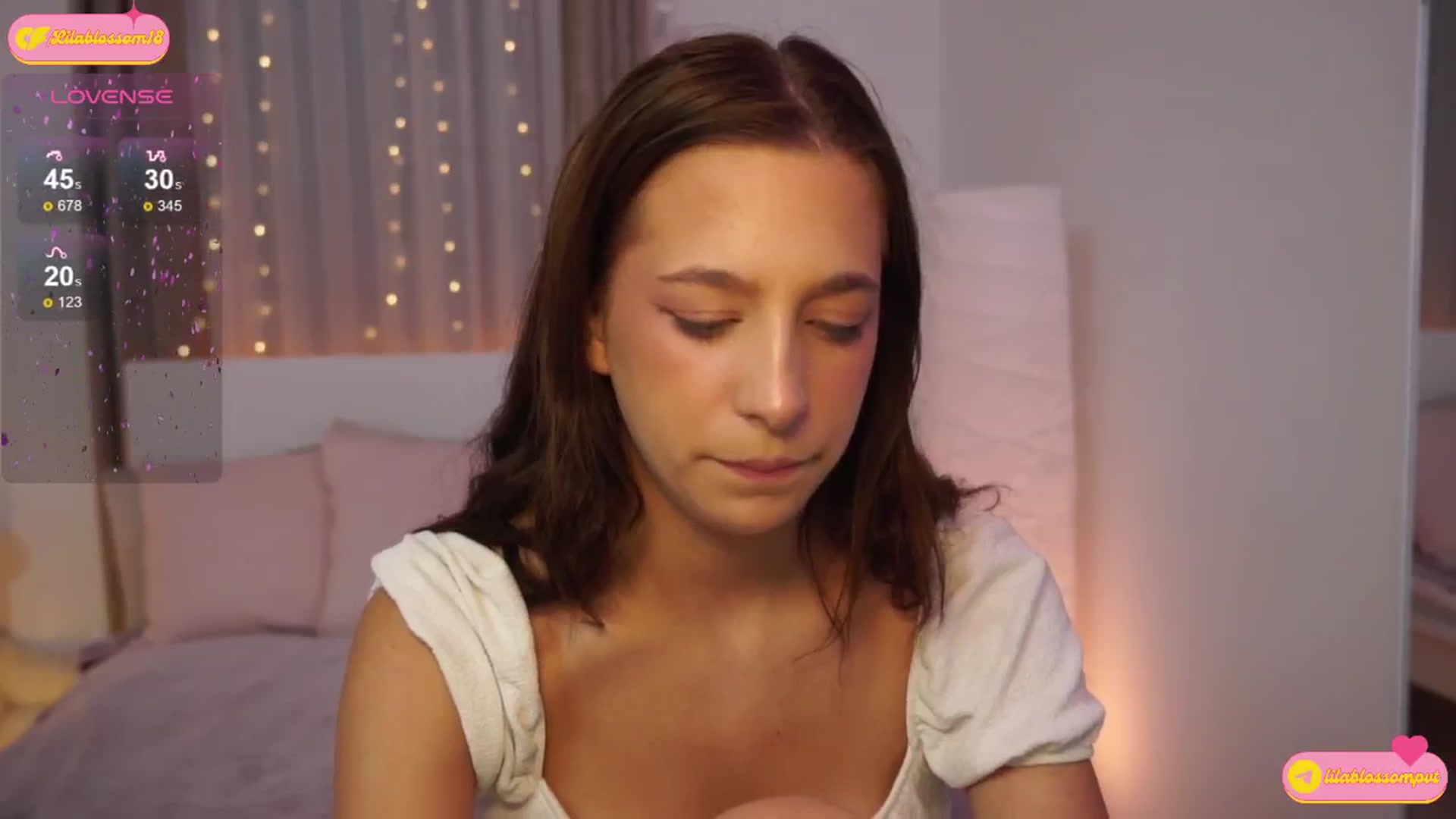Gallery image thumbnail from LilaBlossom's myfreecams stream on, 07/24/2024, 22:37 image 3 of 20