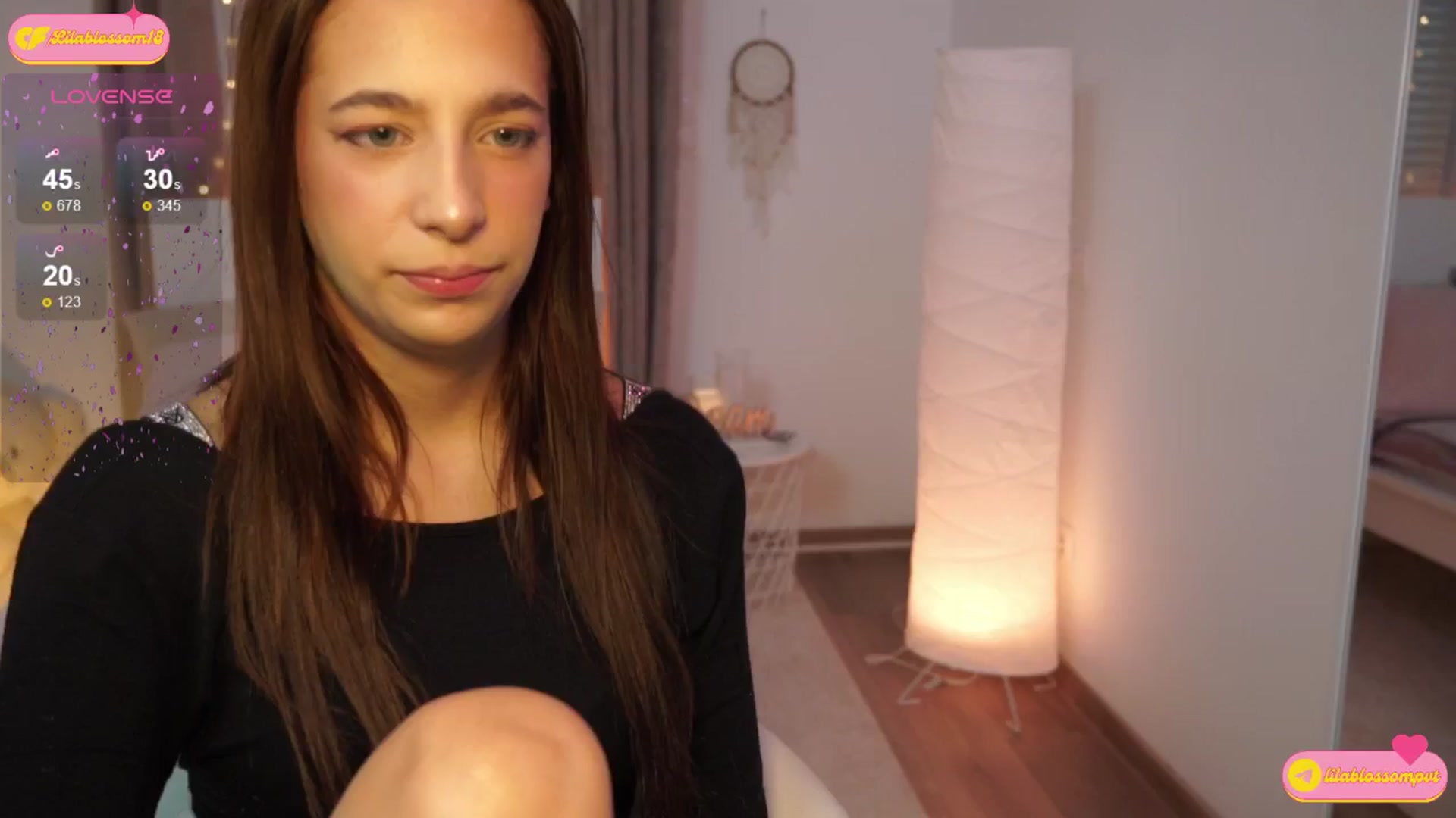 Gallery image thumbnail from LilaBlossom's myfreecams stream on, 07/27/2024, 17:23 image 1 of 20