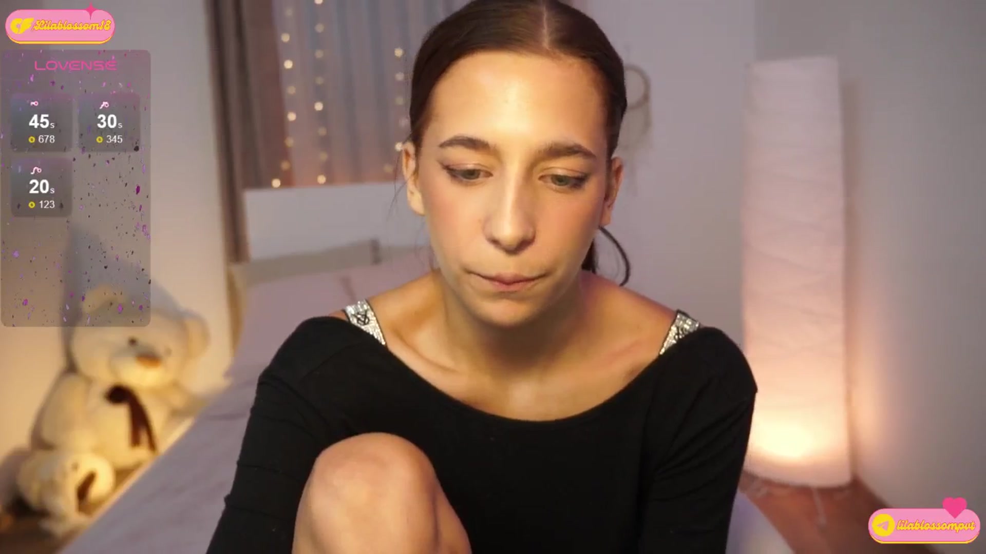 Gallery image thumbnail from LilaBlossom's myfreecams stream on, 07/27/2024, 23:21 image 16 of 20