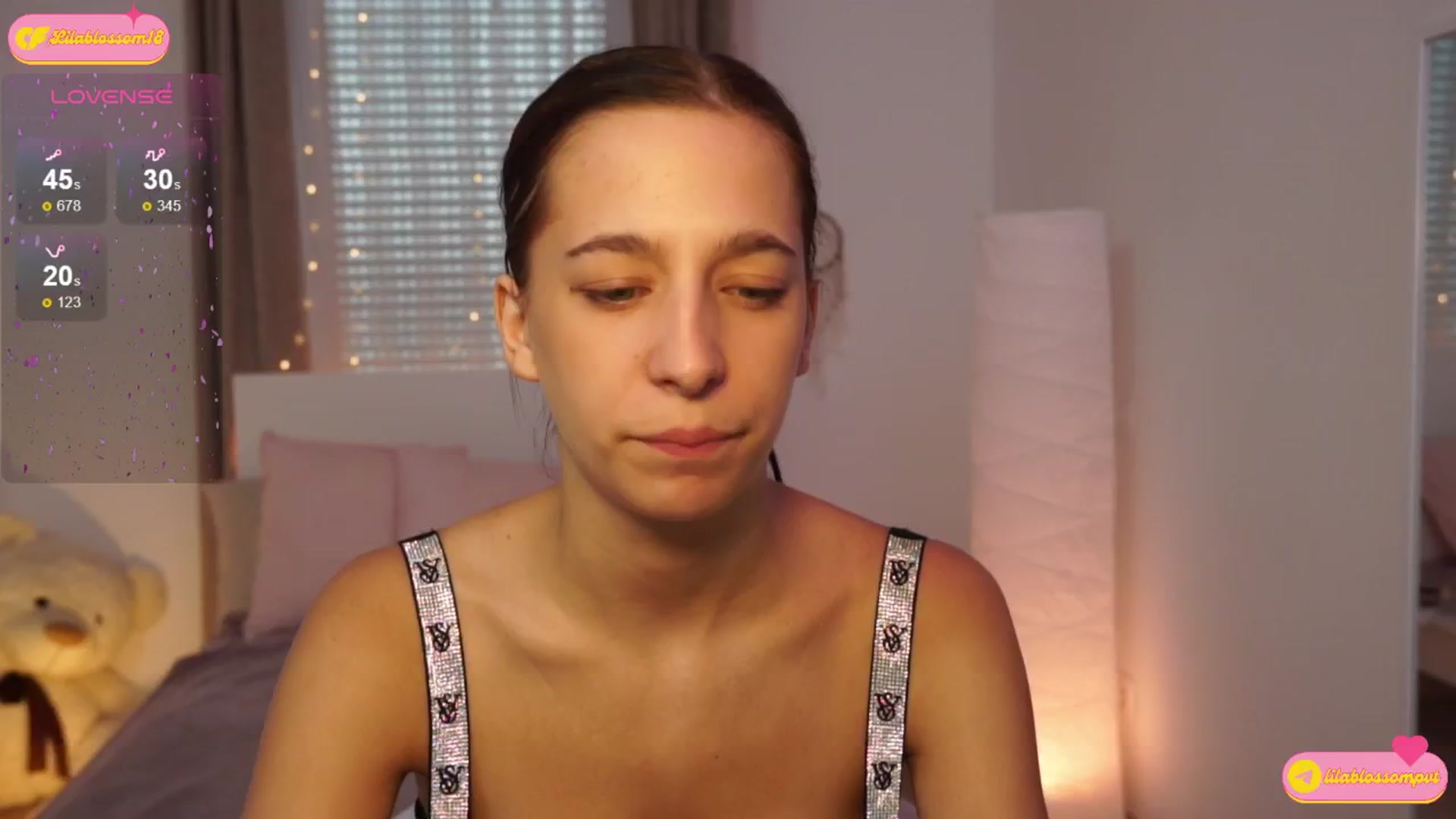 Gallery image thumbnail from LilaBlossom's myfreecams stream on, 07/28/2024, 12:31 image 15 of 20