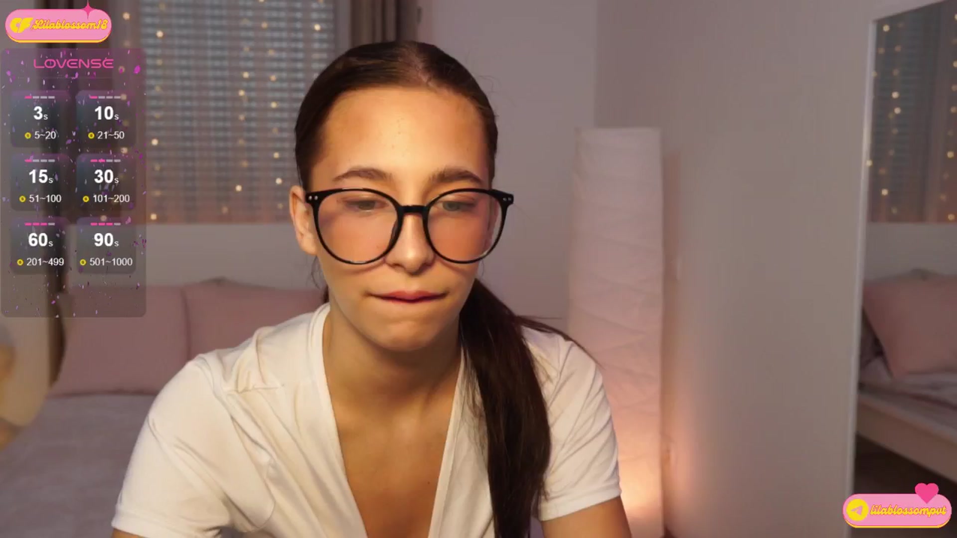 Gallery image thumbnail from LilaBlossom's myfreecams stream on, 08/01/2024, 15:09 image 6 of 20