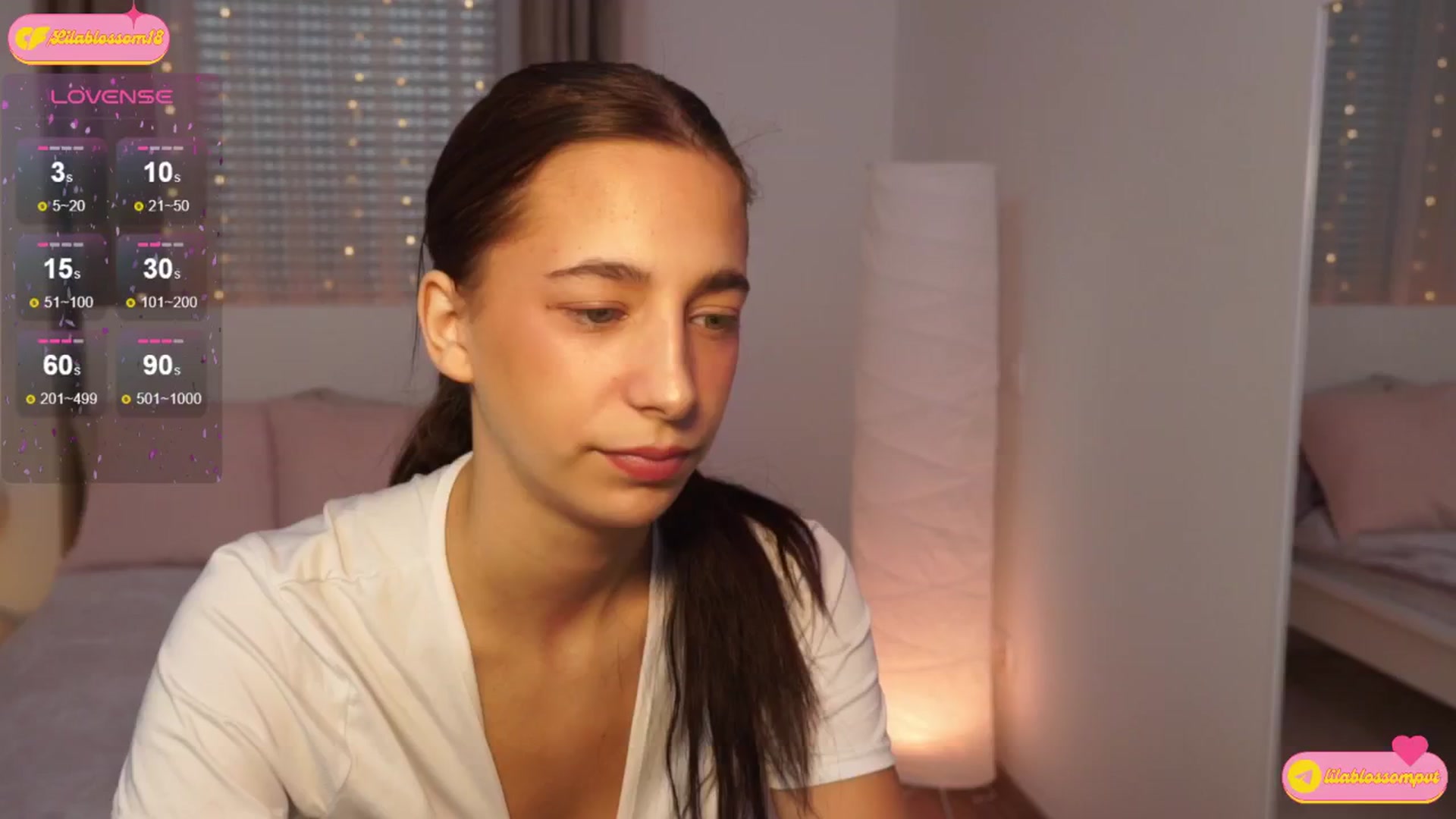 Gallery image thumbnail from LilaBlossom's myfreecams stream on, 08/01/2024, 15:36 image 17 of 20