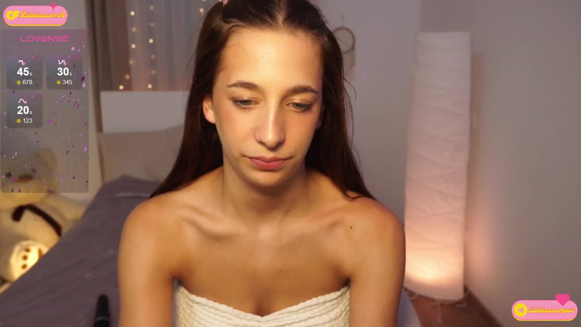 Gallery image thumbnail from LilaBlossom's myfreecams stream on, 08/05/2024, 16:40 image 9 of 20