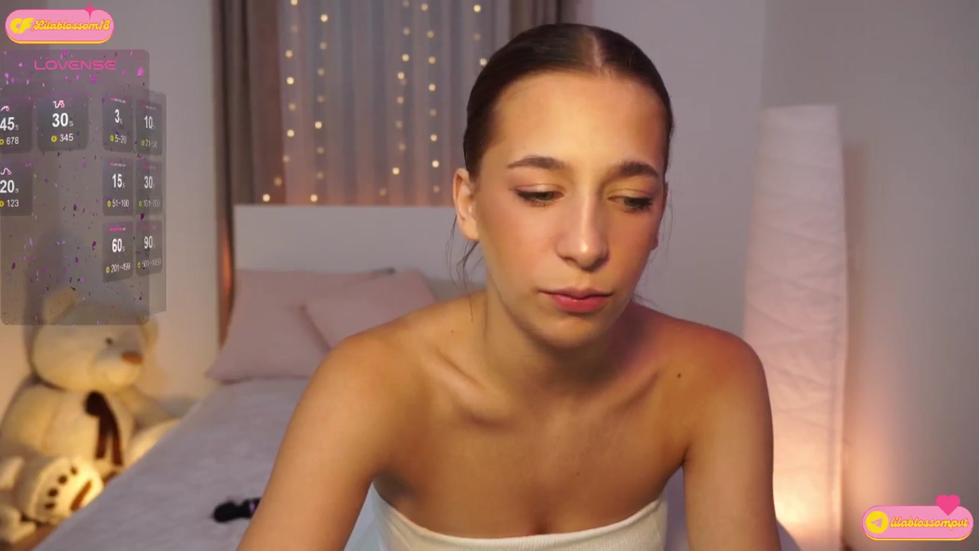 Gallery image thumbnail from LilaBlossom's myfreecams stream on, 08/10/2024, 19:01 image 3 of 20