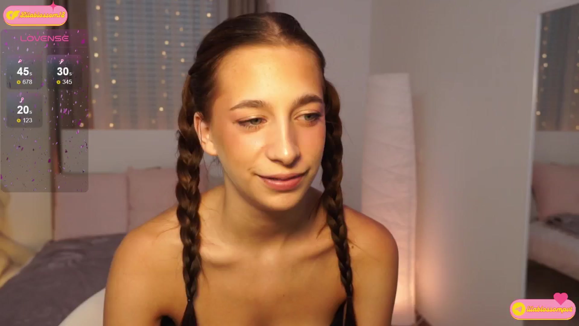 Gallery image thumbnail from LilaBlossom's myfreecams stream on, 08/13/2024, 17:03 image 18 of 20