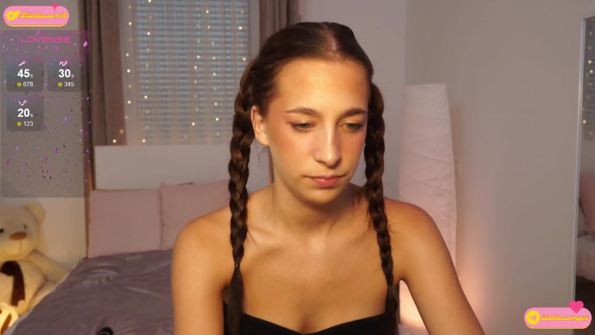 Gallery image thumbnail from LilaBlossom's myfreecams stream on, 08/13/2024, 17:03 image 5 of 20
