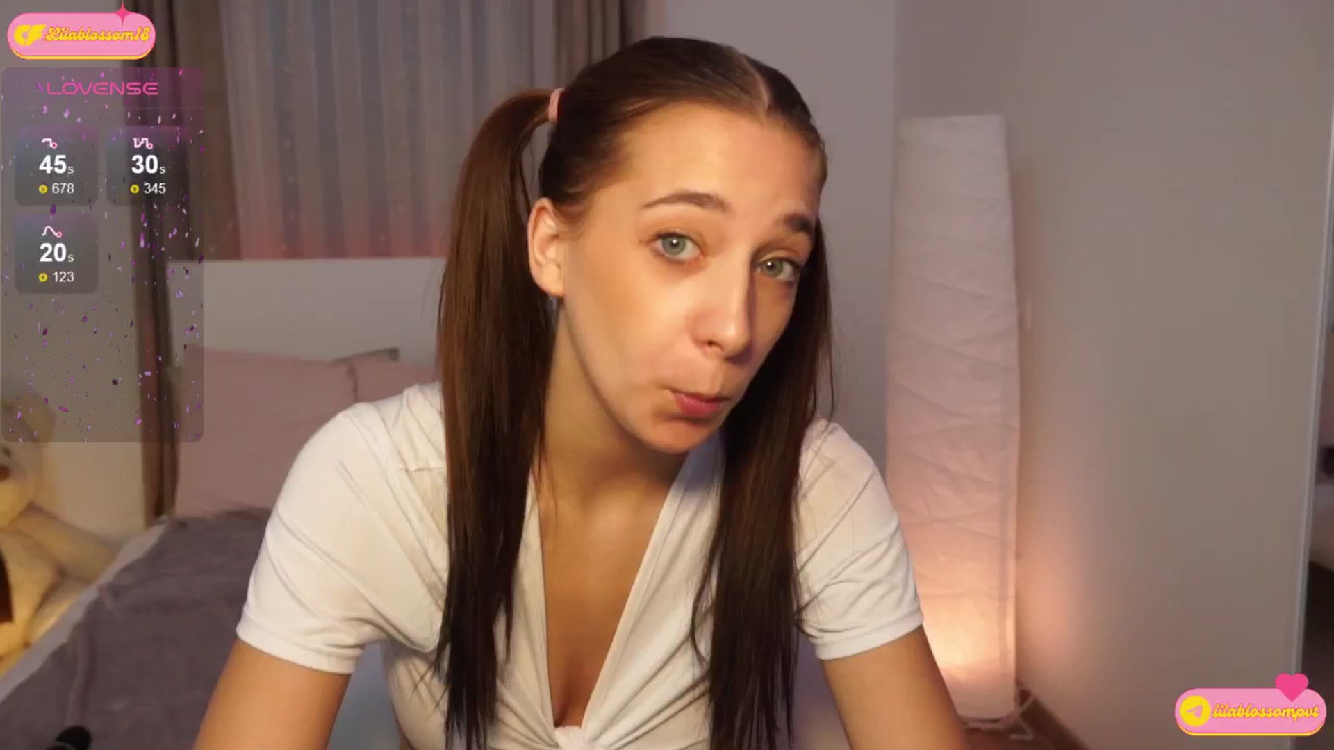 Gallery image thumbnail from LilaBlossom's myfreecams stream on, 08/14/2024, 22:52 image 7 of 20