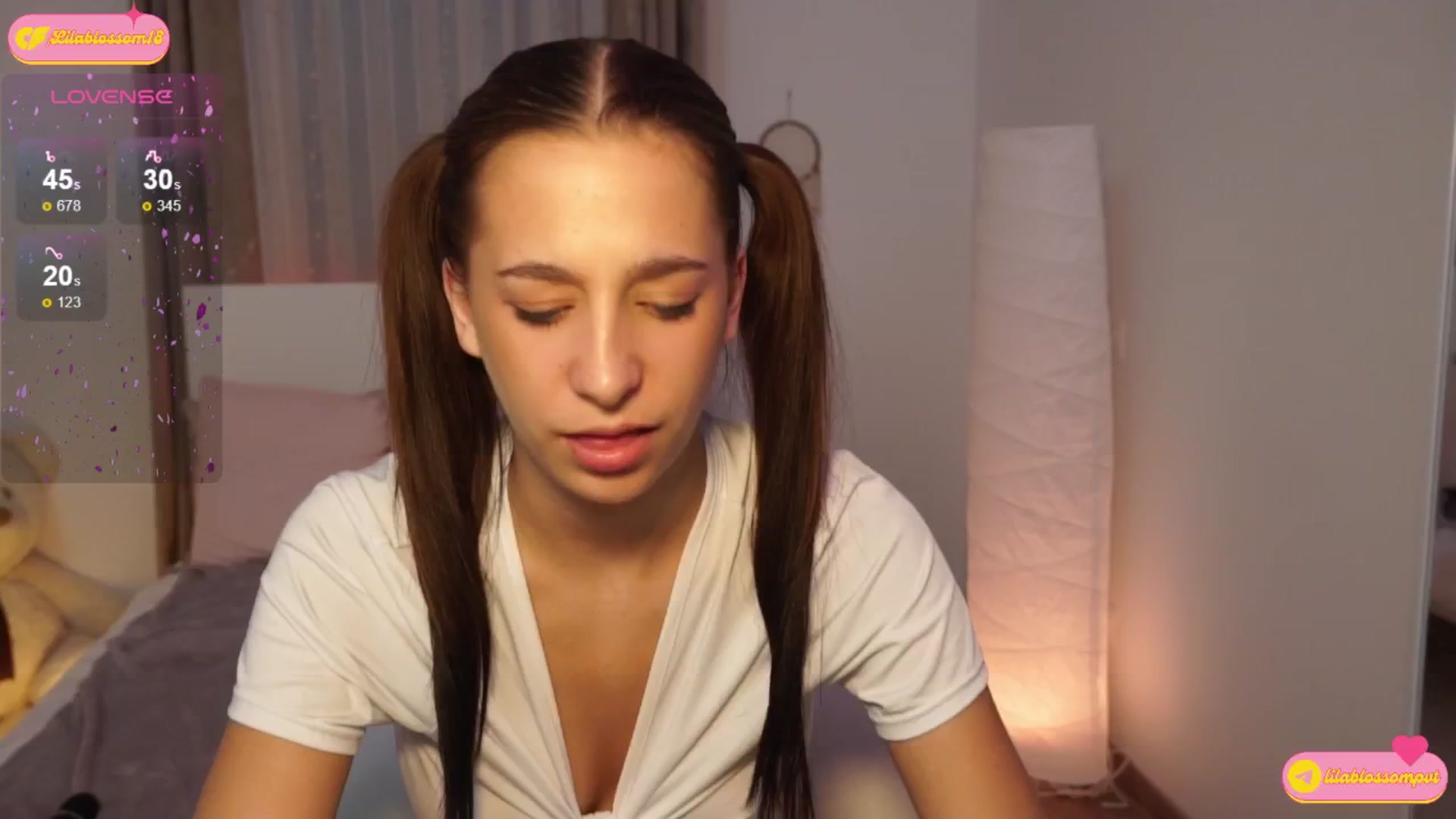 Gallery image thumbnail from LilaBlossom's myfreecams stream on, 08/14/2024, 22:52 image 10 of 20
