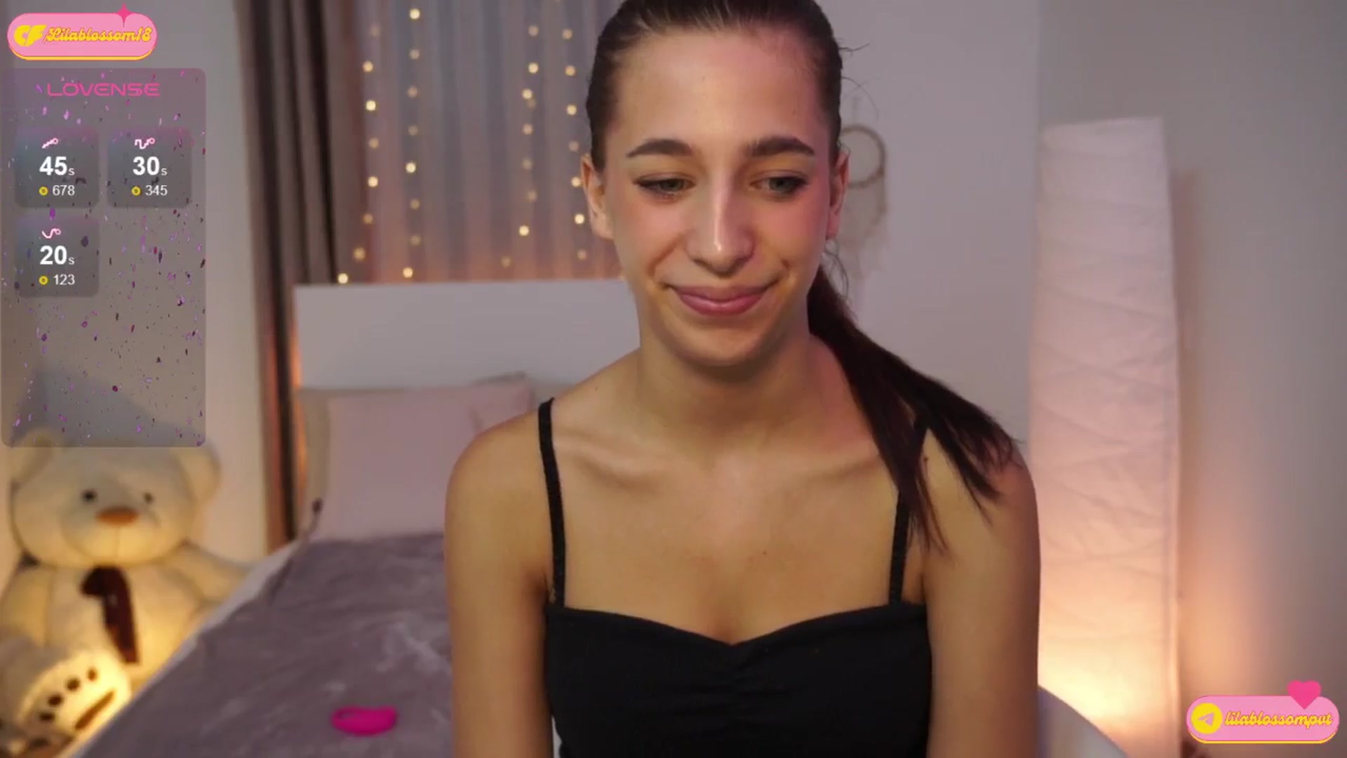 Gallery image thumbnail from LilaBlossom's myfreecams stream on, 08/16/2024, 18:35 image 4 of 20