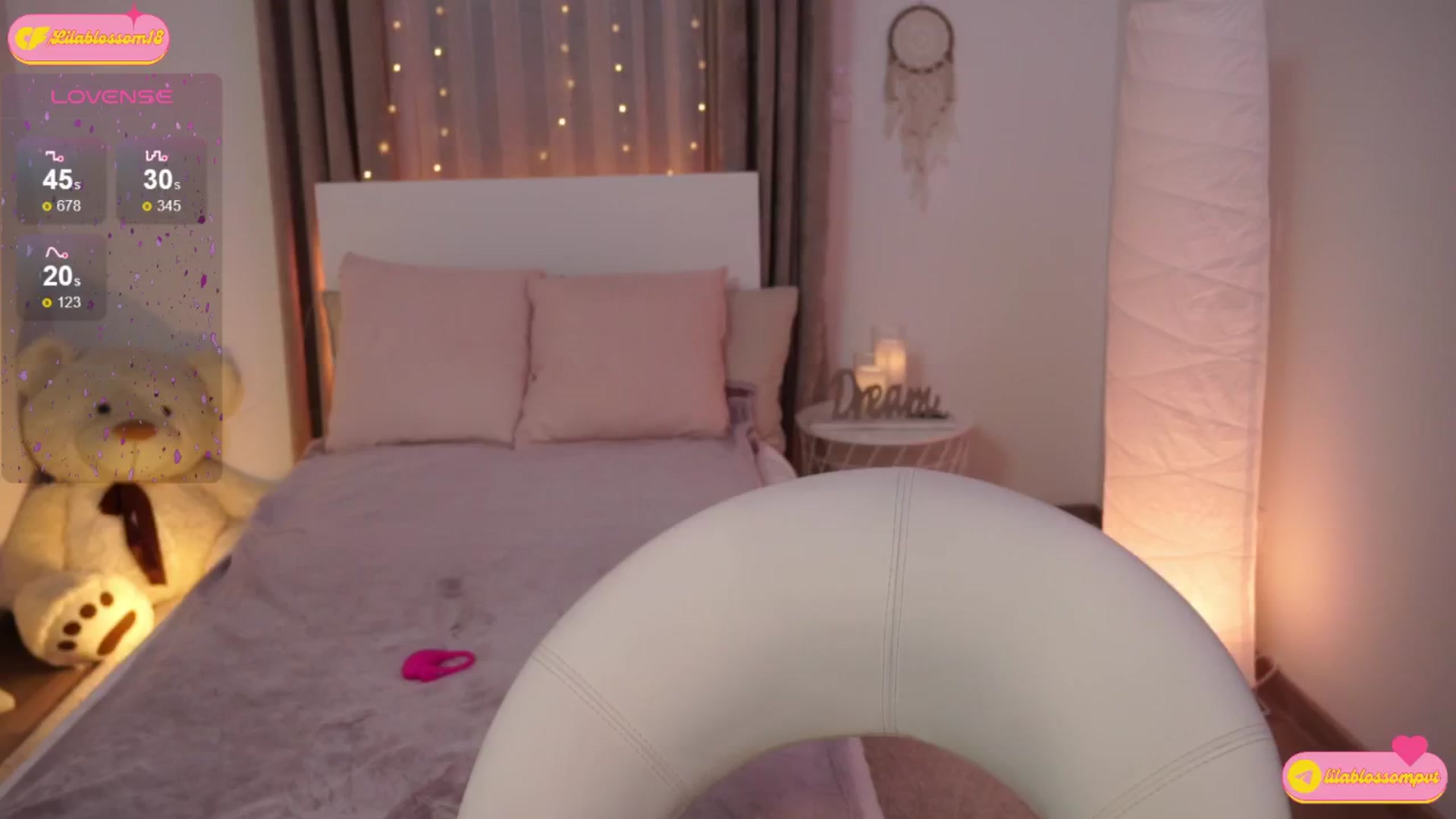 Gallery image thumbnail from LilaBlossom's myfreecams stream on, 08/17/2024, 14:53 image 19 of 20